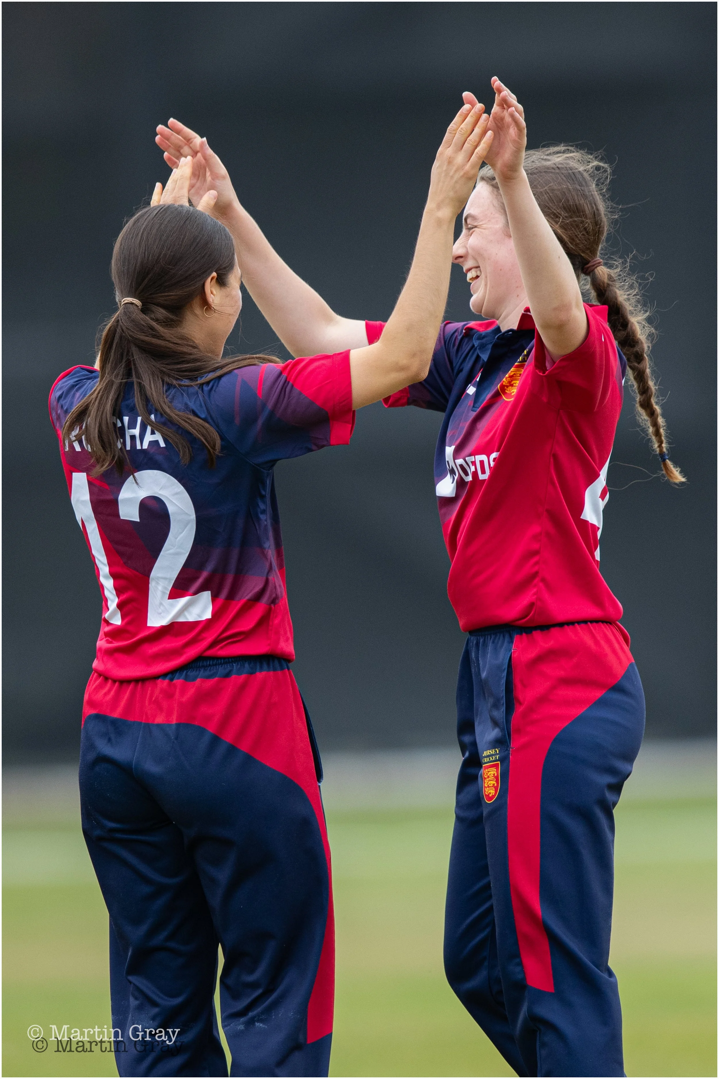 Erin Gouge celebrates the wicket of Robinson-3191.jpg