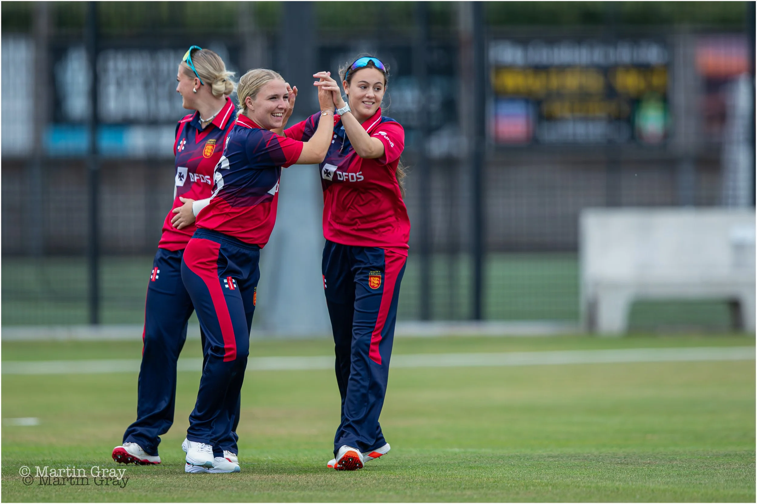 Trinity Smith celebrates a wicket-3244.jpg
