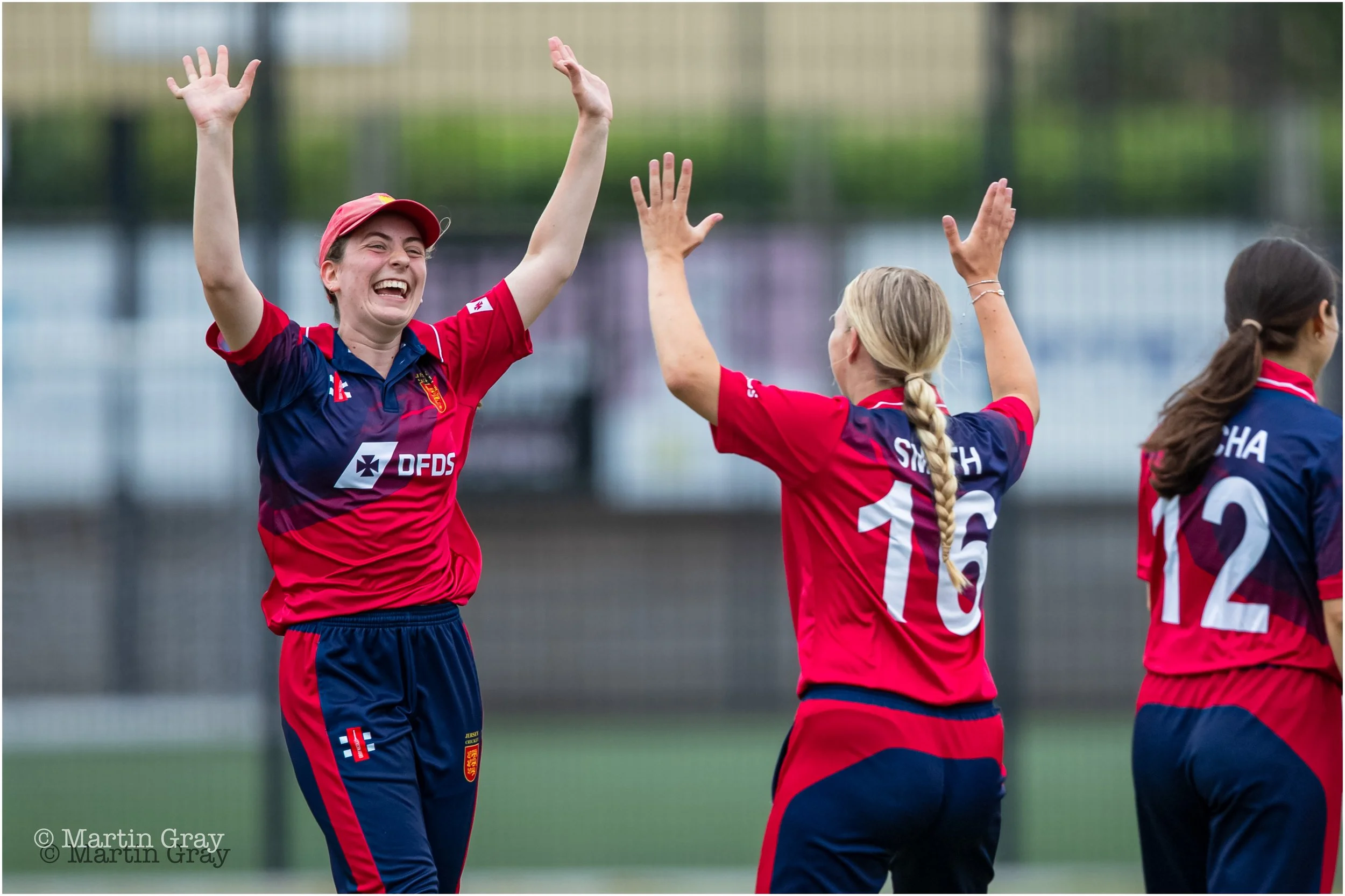 Trinity Smith celebrates her wicket to dismiss Wheatcroft-3259.jpg