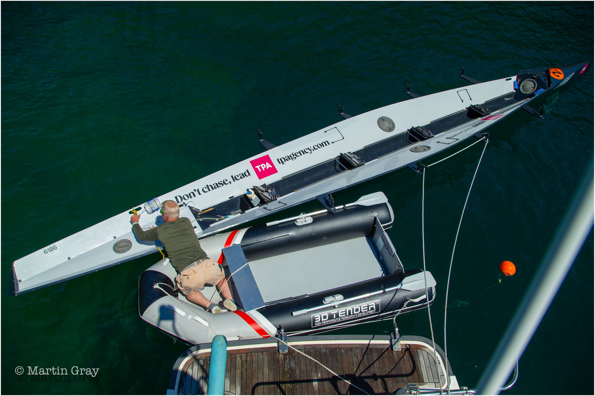 TPA Cox Lloyd Le Page prepares the boat in Dixcart Bay-7164.jpg