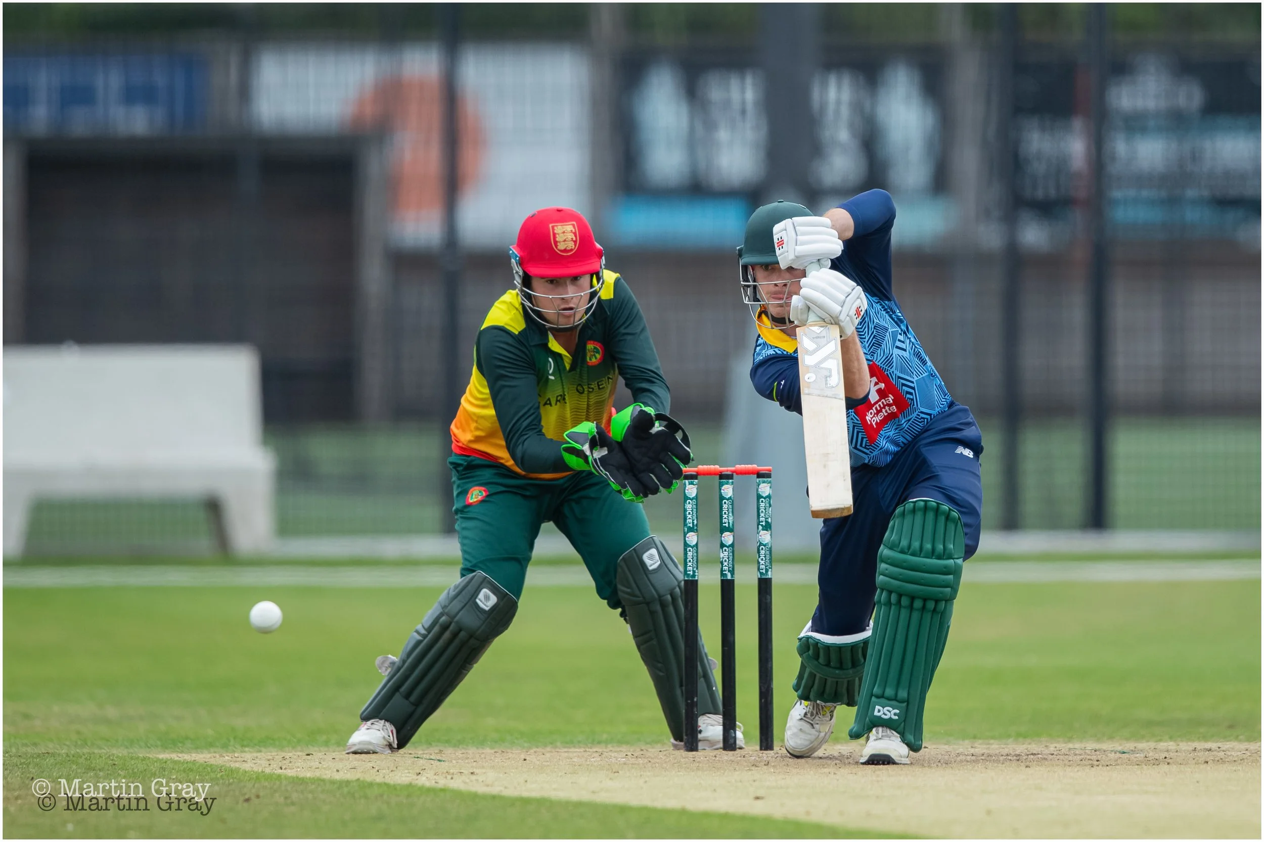 Charlie Birch drives through the covers-8784.jpg