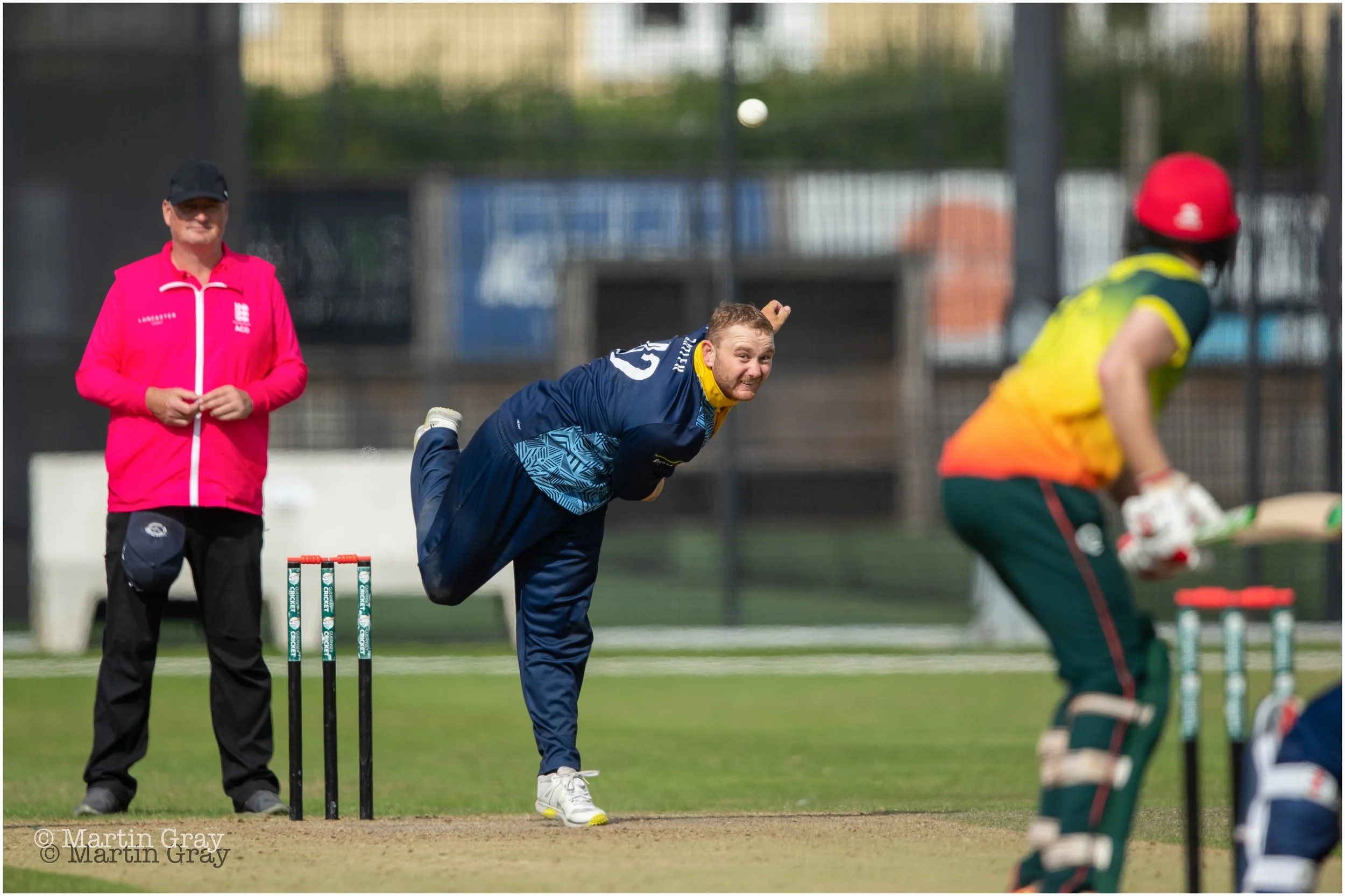 Josh Butler bowling to Nick Greenwood-9508.jpg