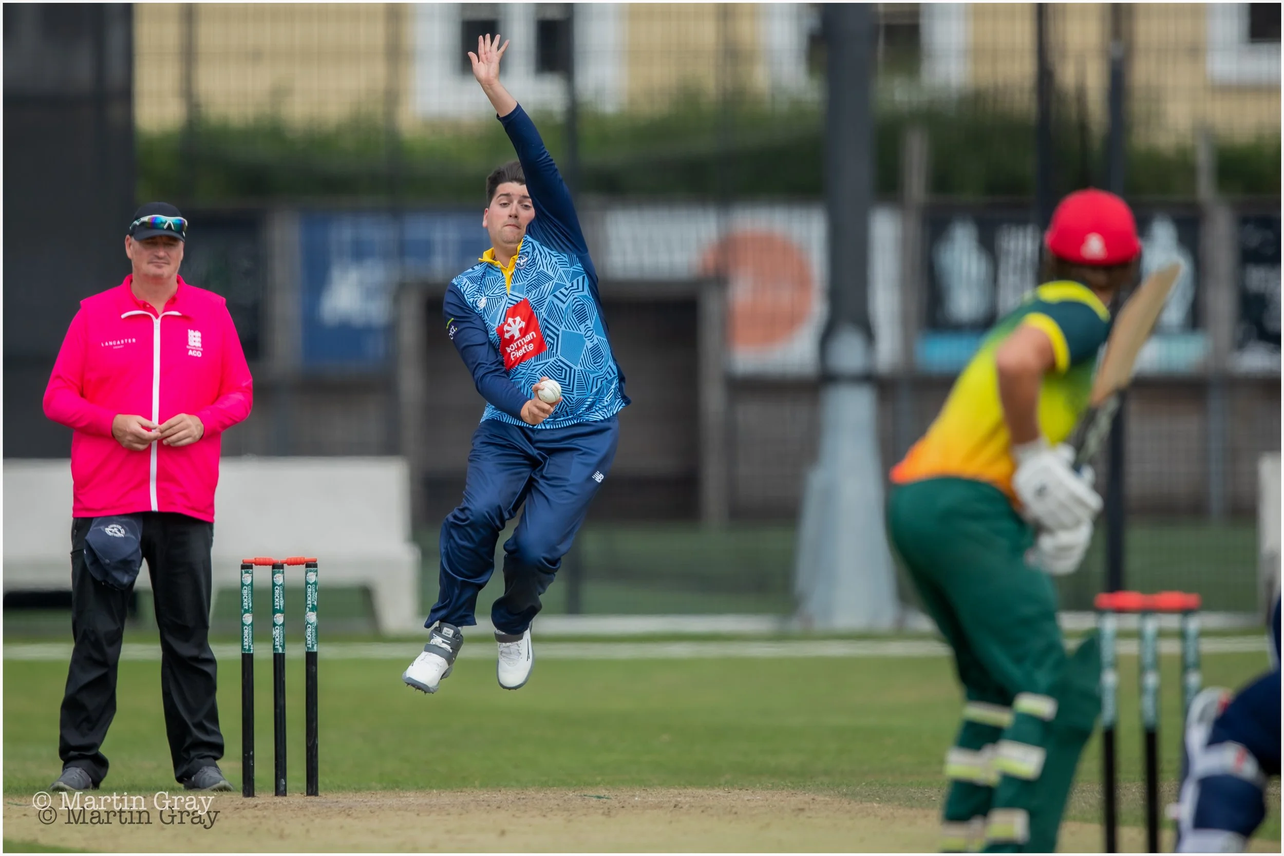 Kieran Le Gallez bowling to Greenwood-9234.jpg