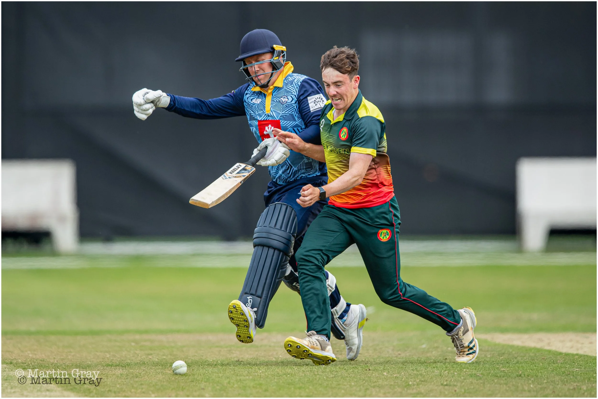 Ollie Nightingale and Adam Bradbury collide on a quick single attempt-9078.jpg