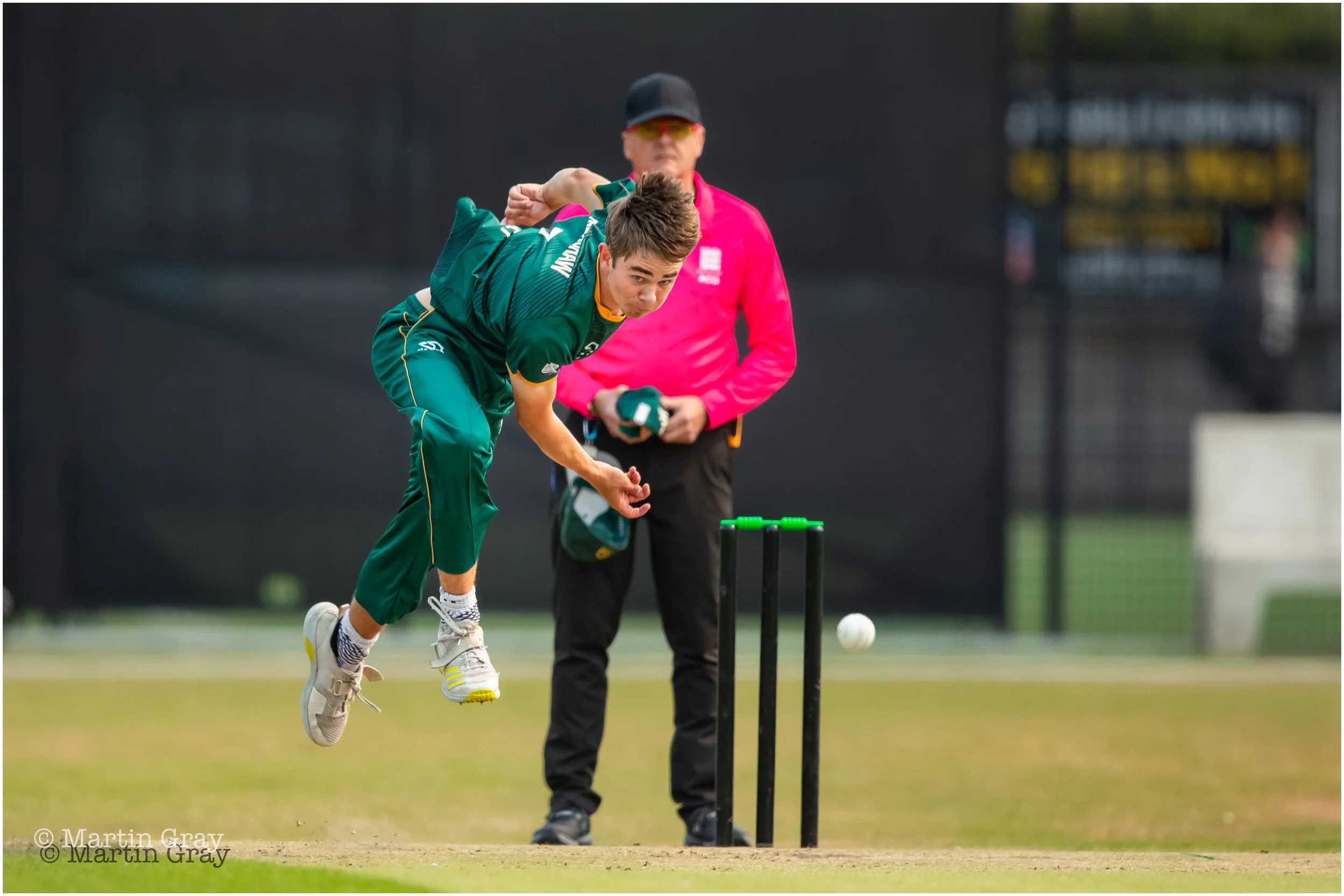 Charlie Forshaw opens up the bowling with a maiden-5694.jpg