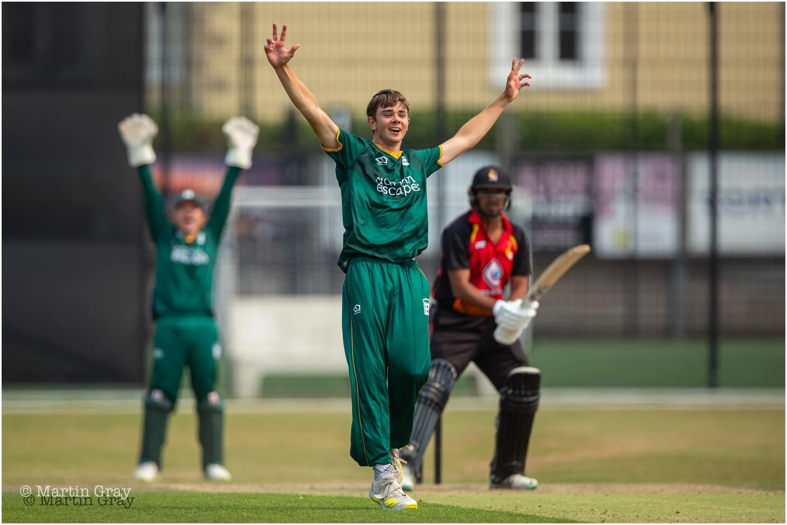 Charlie Forshaw traps Kabua Vagi Morea lbw-6123.jpg