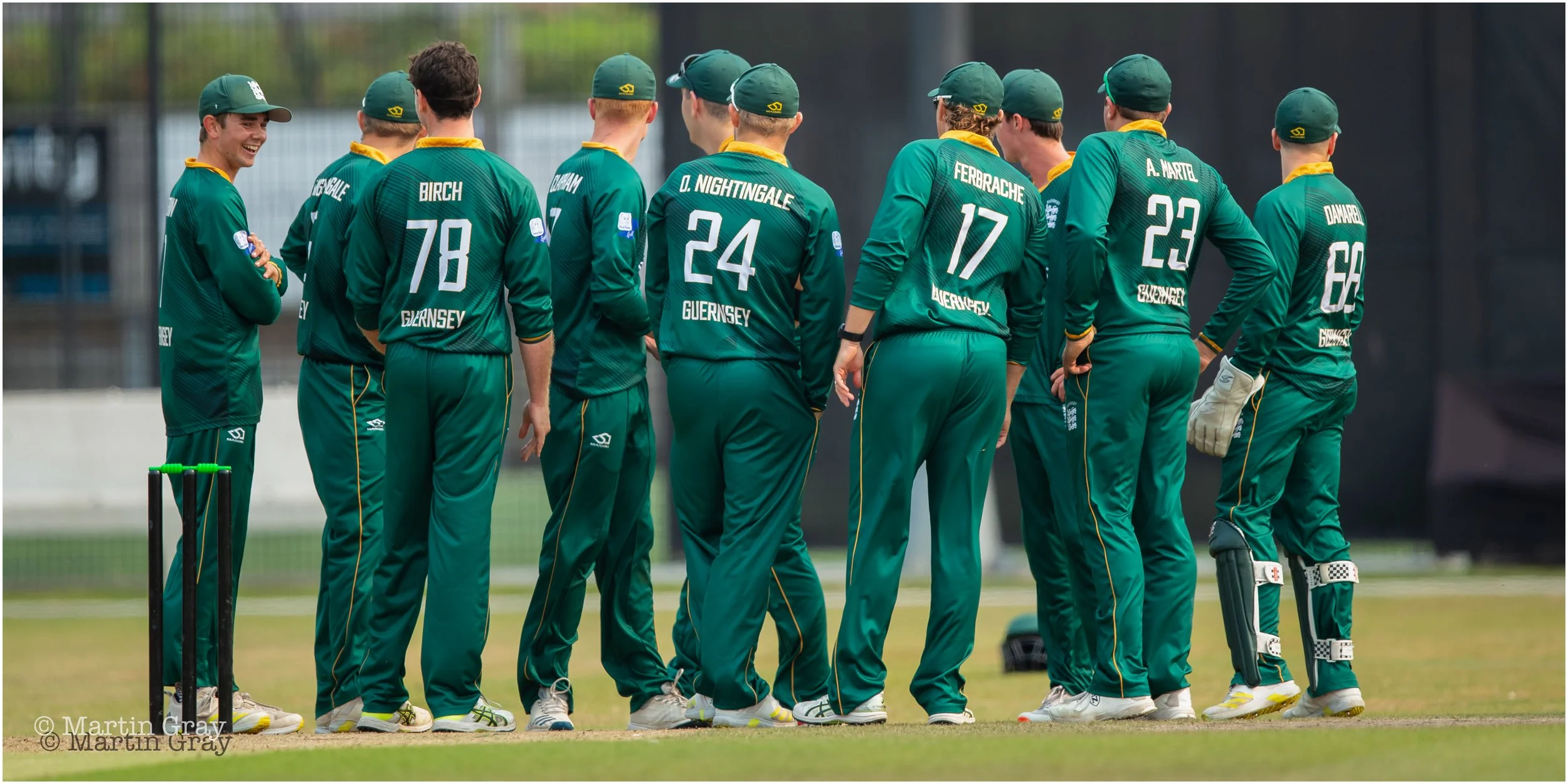 Guernsey Team huddle-5844.jpg