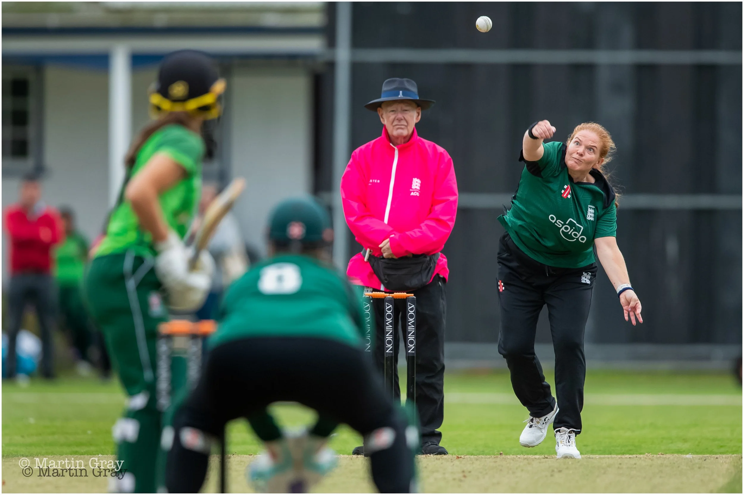 Claire Elmore bowling to Freya Pitt-8568.jpg