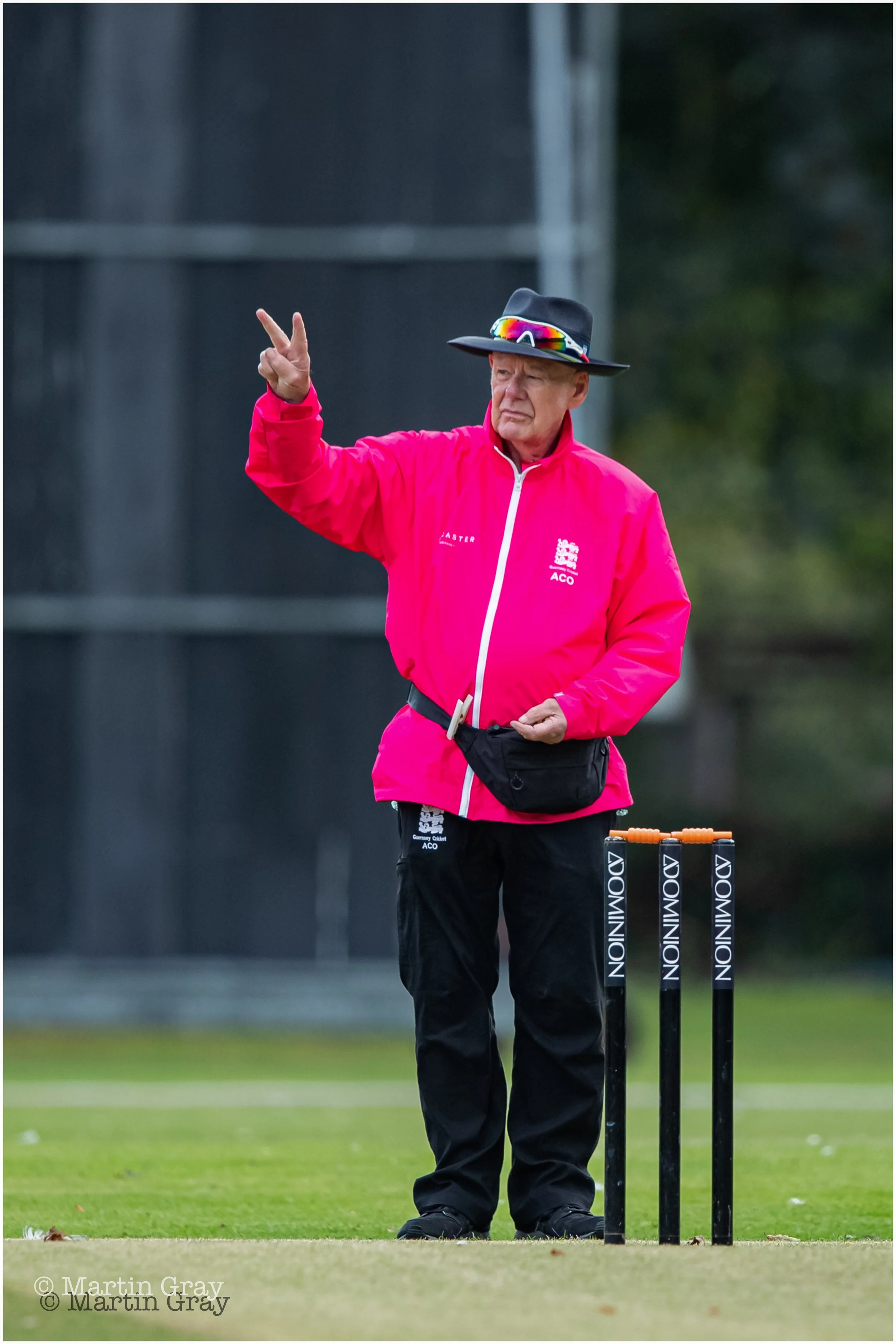 Umpire John Wills-7648.jpg