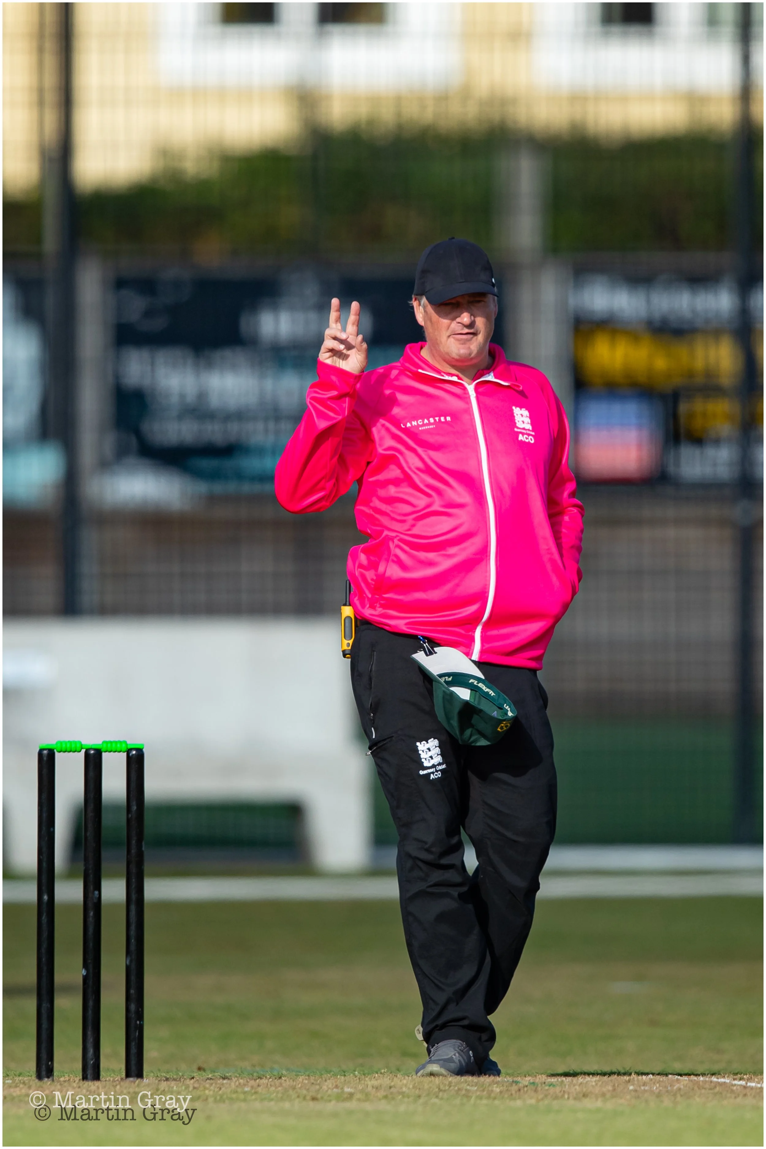 Umpire Owen Brock-0752.jpg