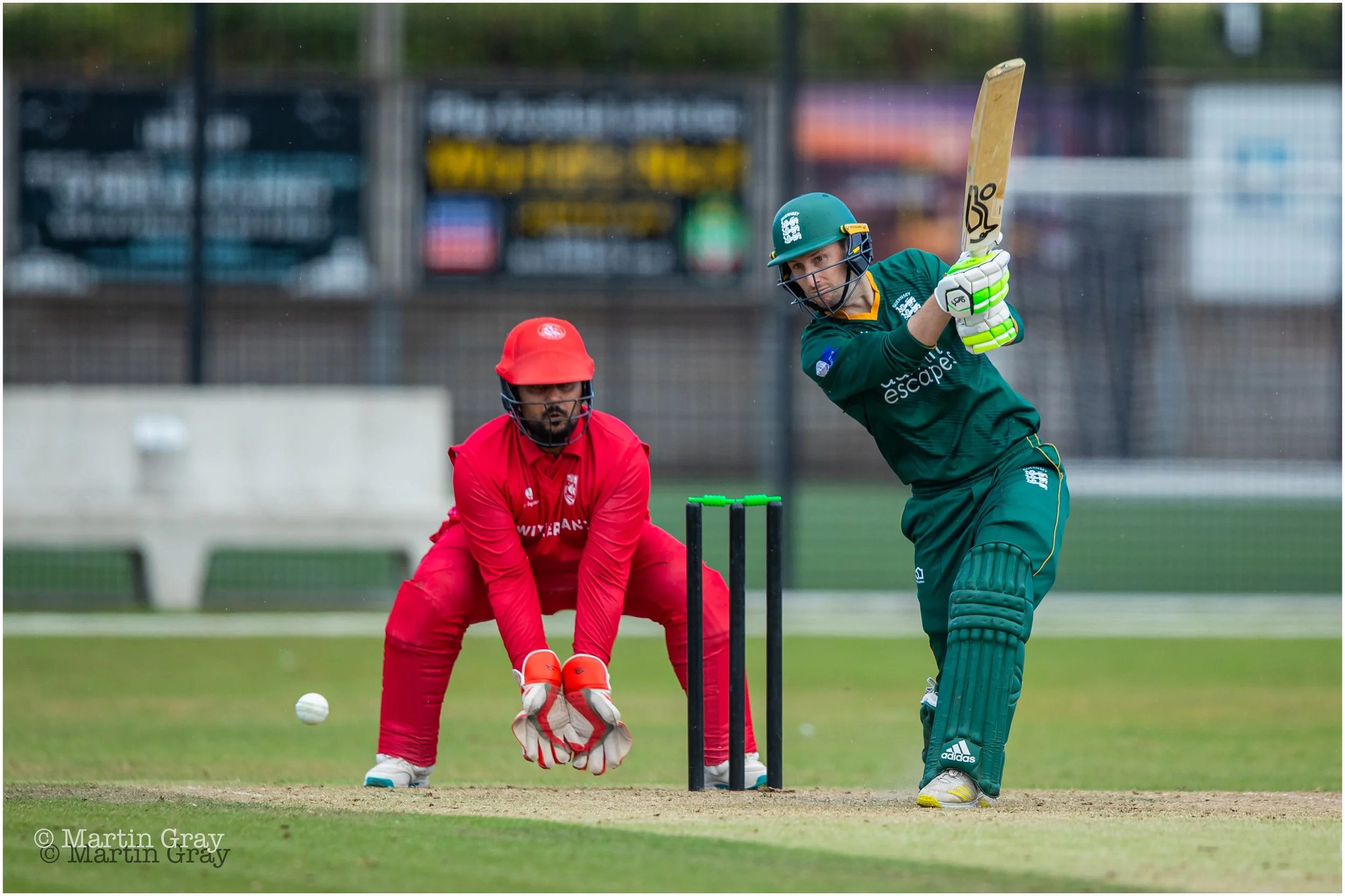 Matt Stokes drives through the offside-2517.jpg