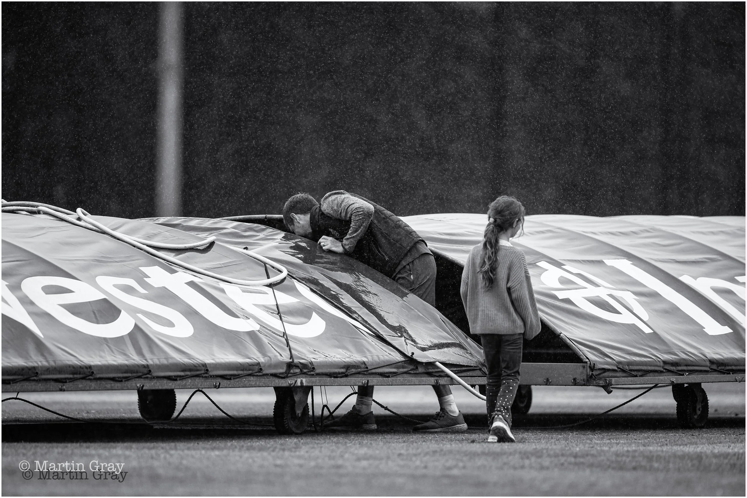 Rain stops play-2.jpg