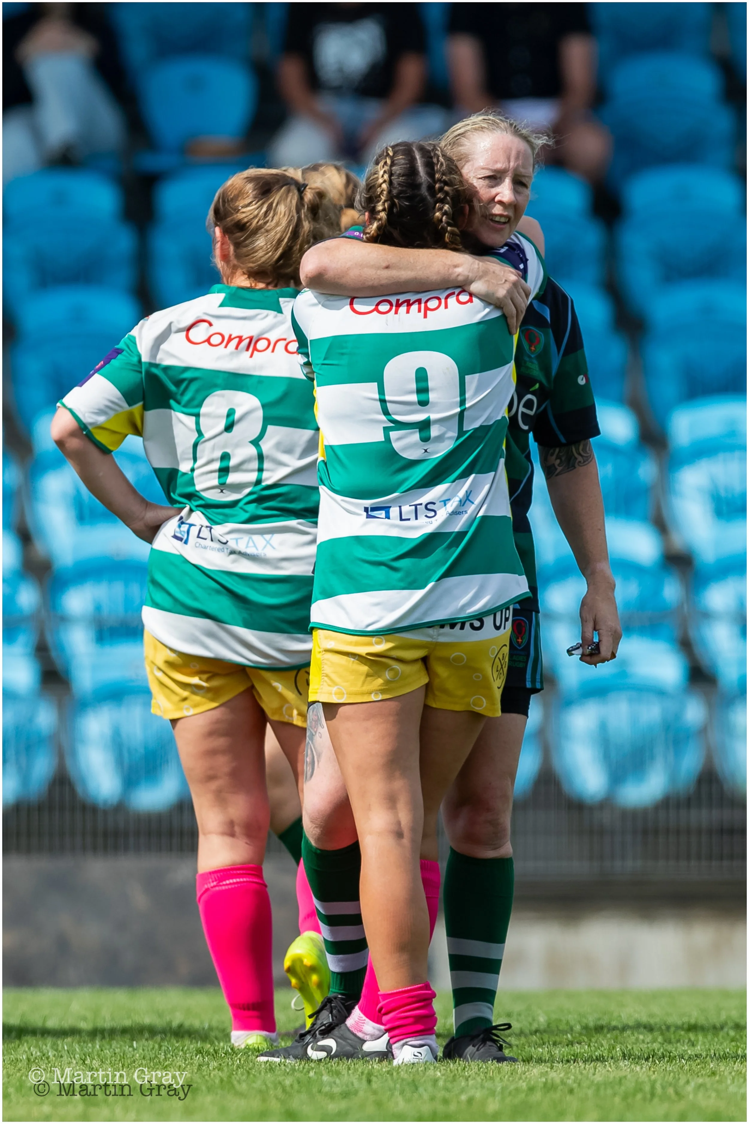 Fiona and Isabel-3682.jpg