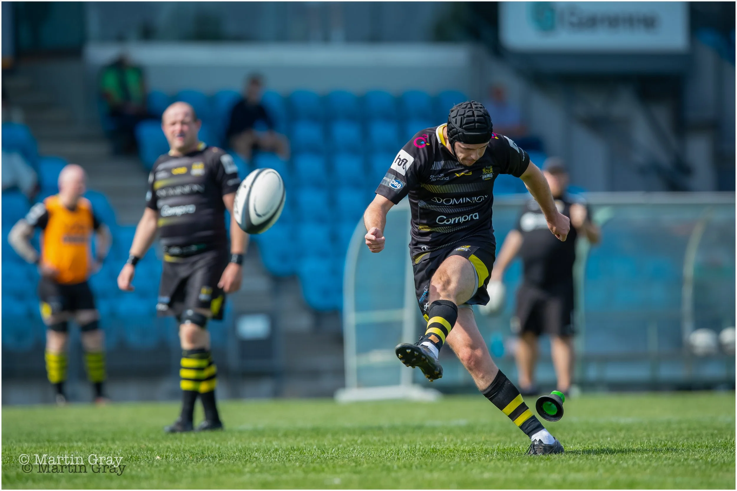 Matt Lomas conversion kick-4834.jpg
