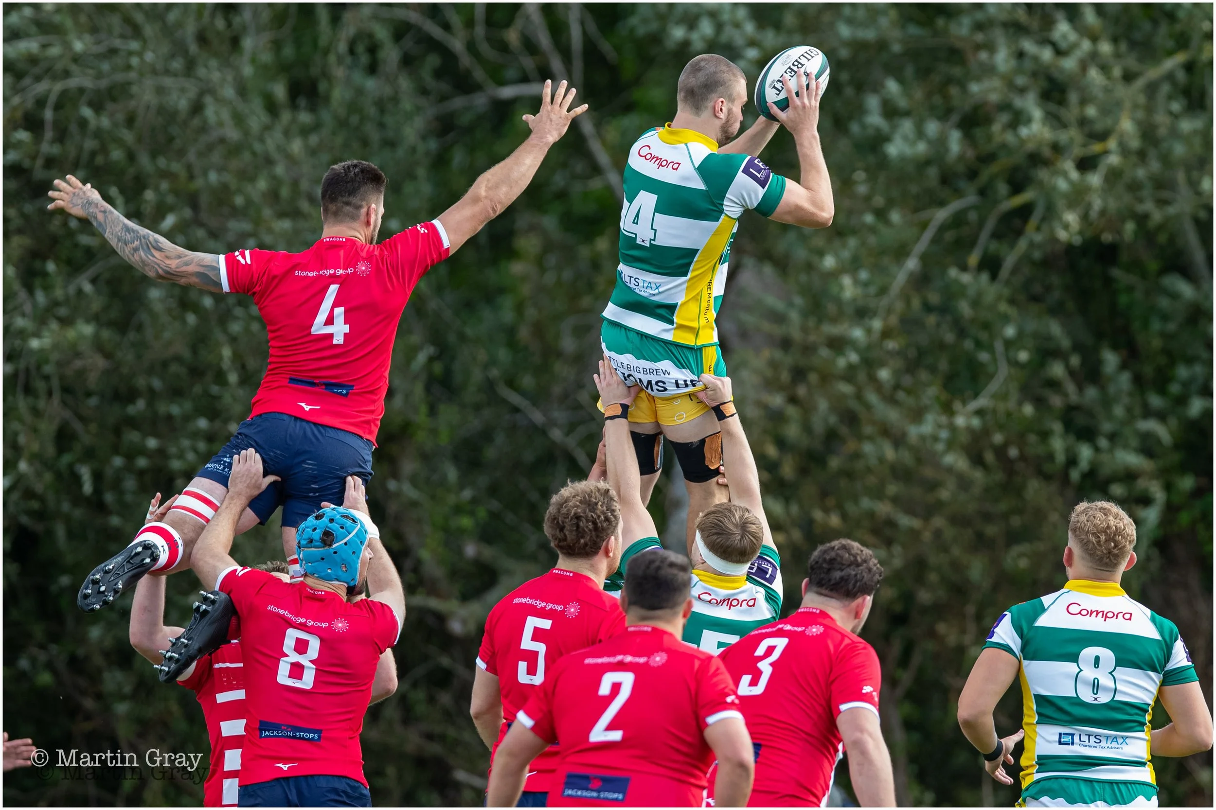 Felix Godet winning lineout-7192.jpg