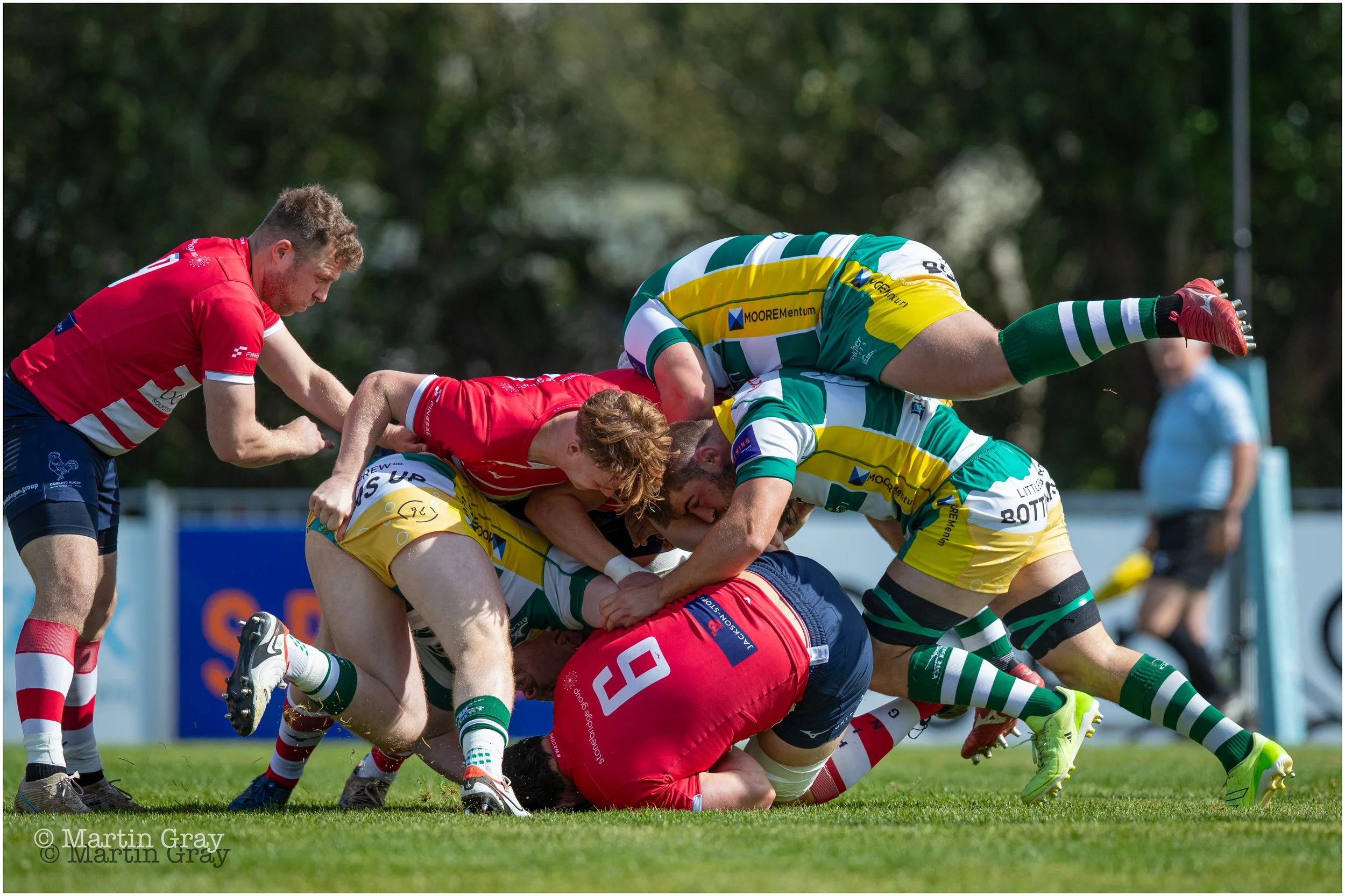Matt Creber and Martinas Dromantas fully comitted at a ruck-7201.jpg