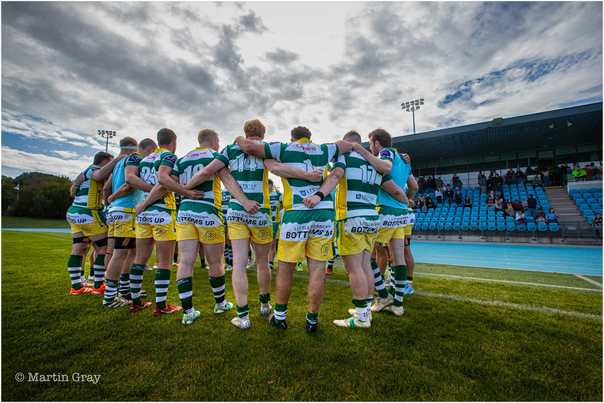 Raiders post match huddle-4354.jpg