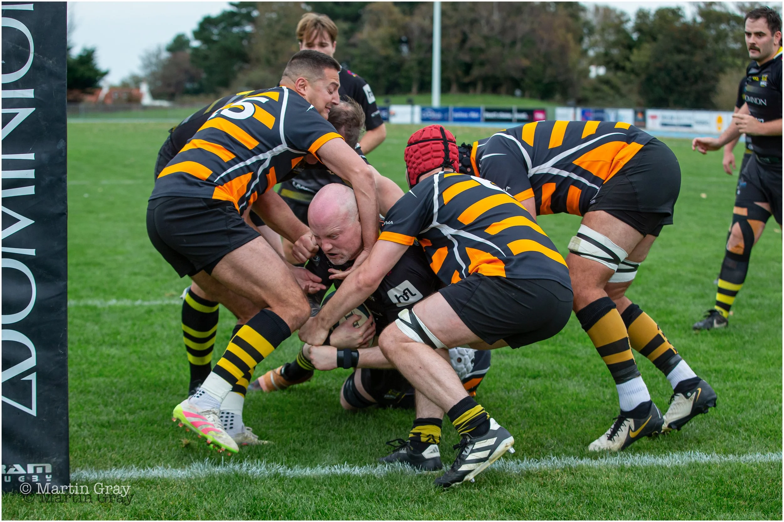 Angus MacCallum goes over for a second half Try-3926.jpg