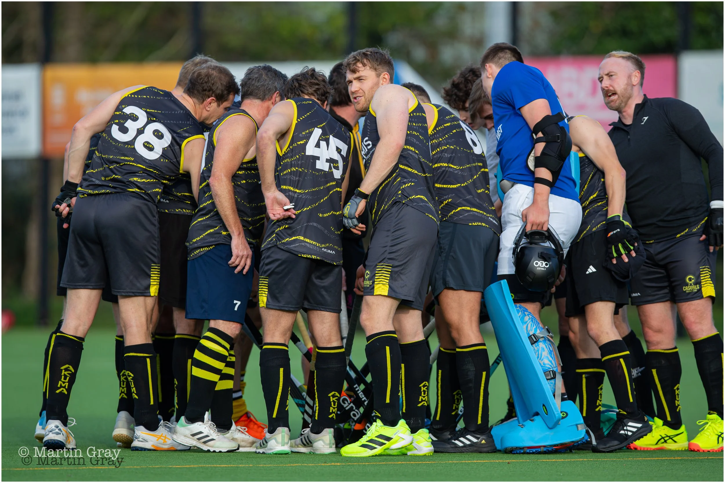 Casuals Team Huddle-9042.jpg
