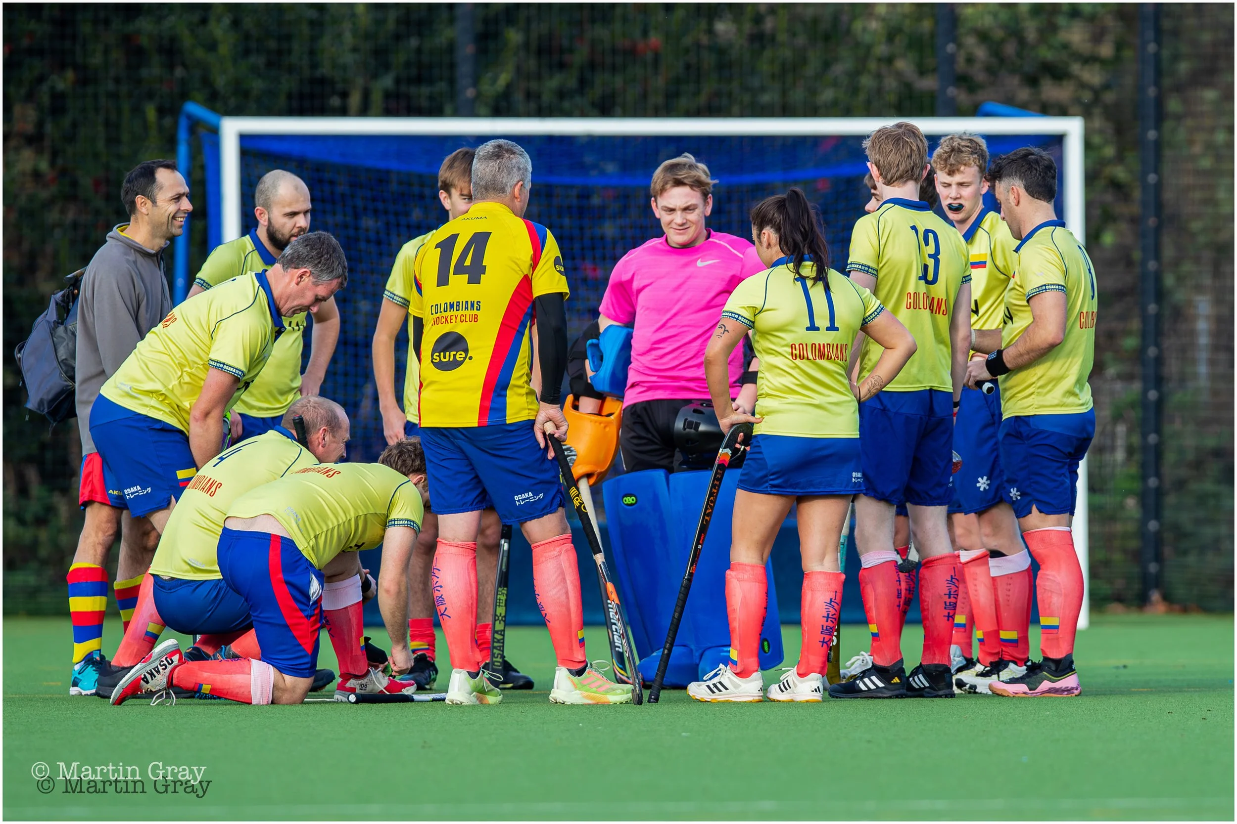 Colombians Team Huddle-9044.jpg