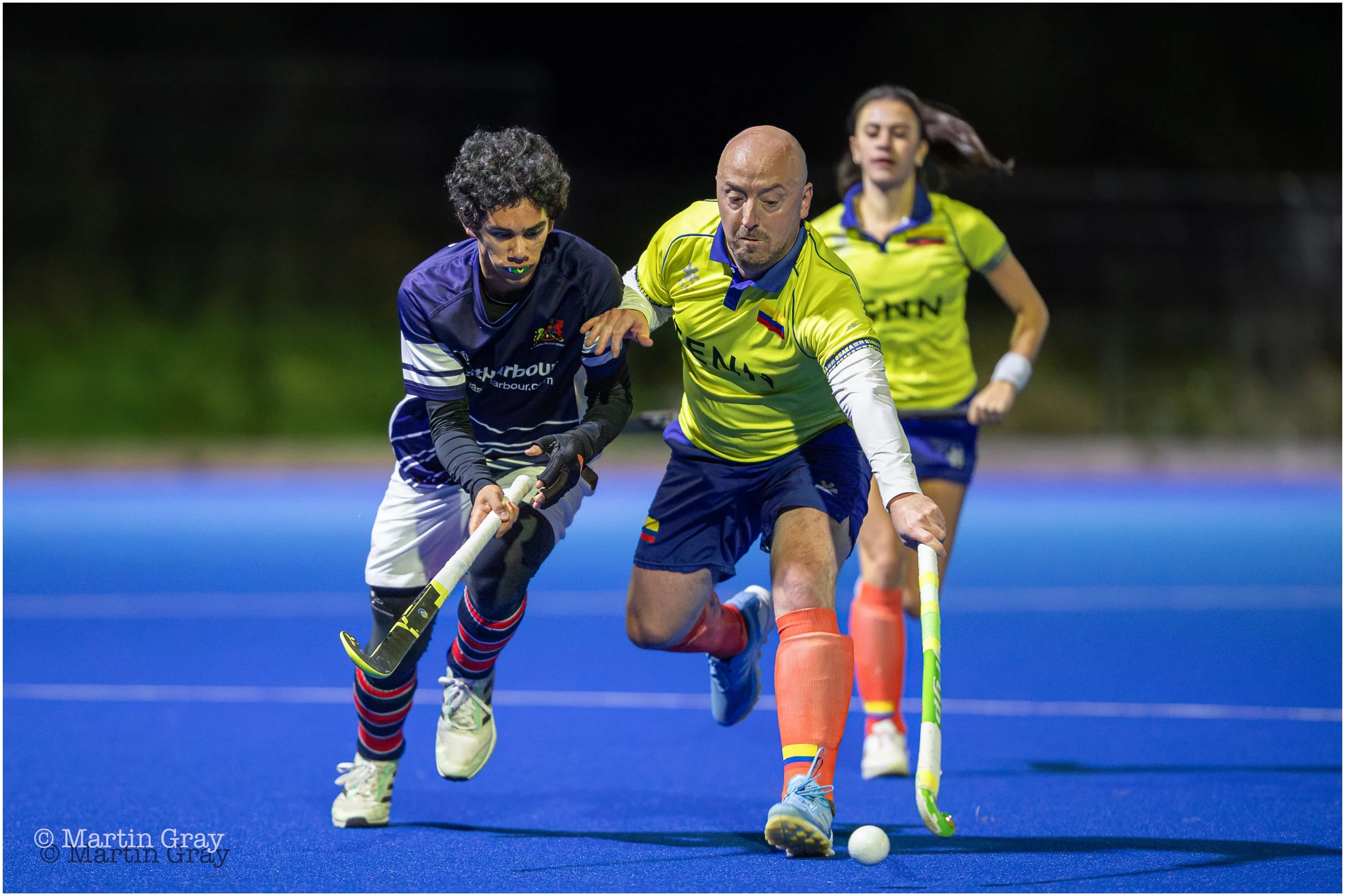 Jake Taylor and Matt Watson challenge for possession-0539.jpg