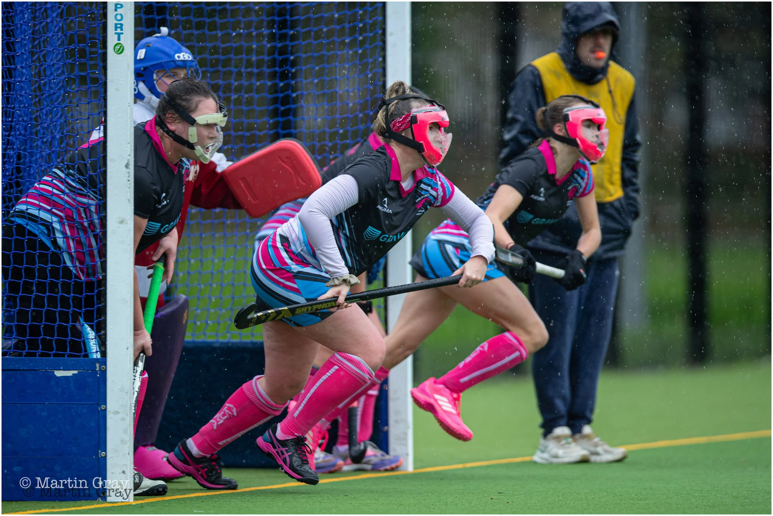 Panthers charge a short corner-1333.jpg