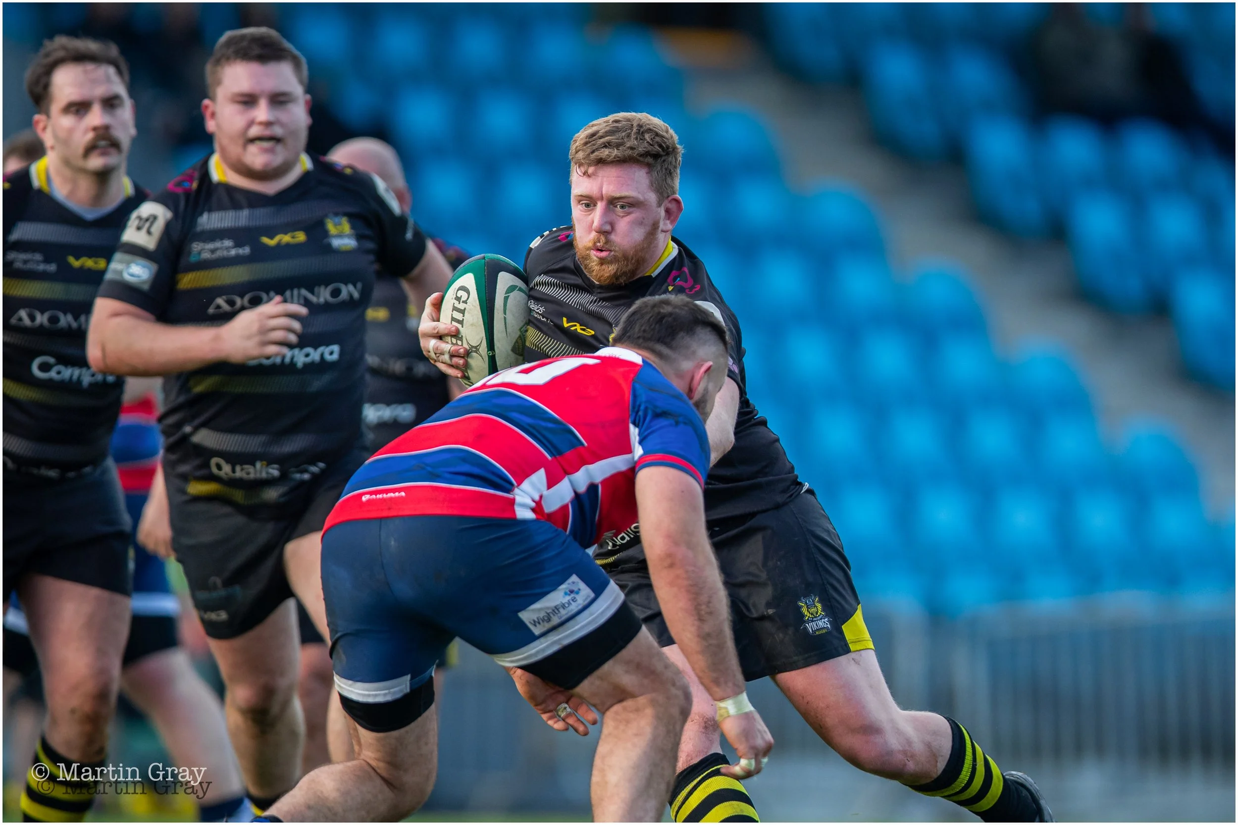James Burger attacks the opposition back line-3577.jpg