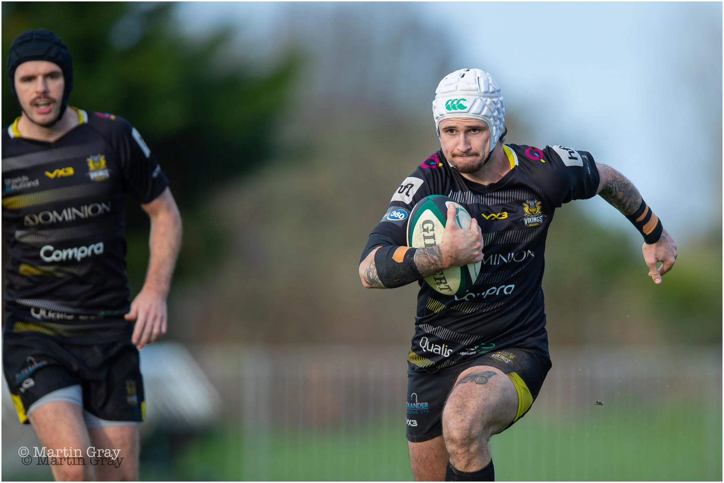 Taylor Quate breaks on the touchline-3521.jpg