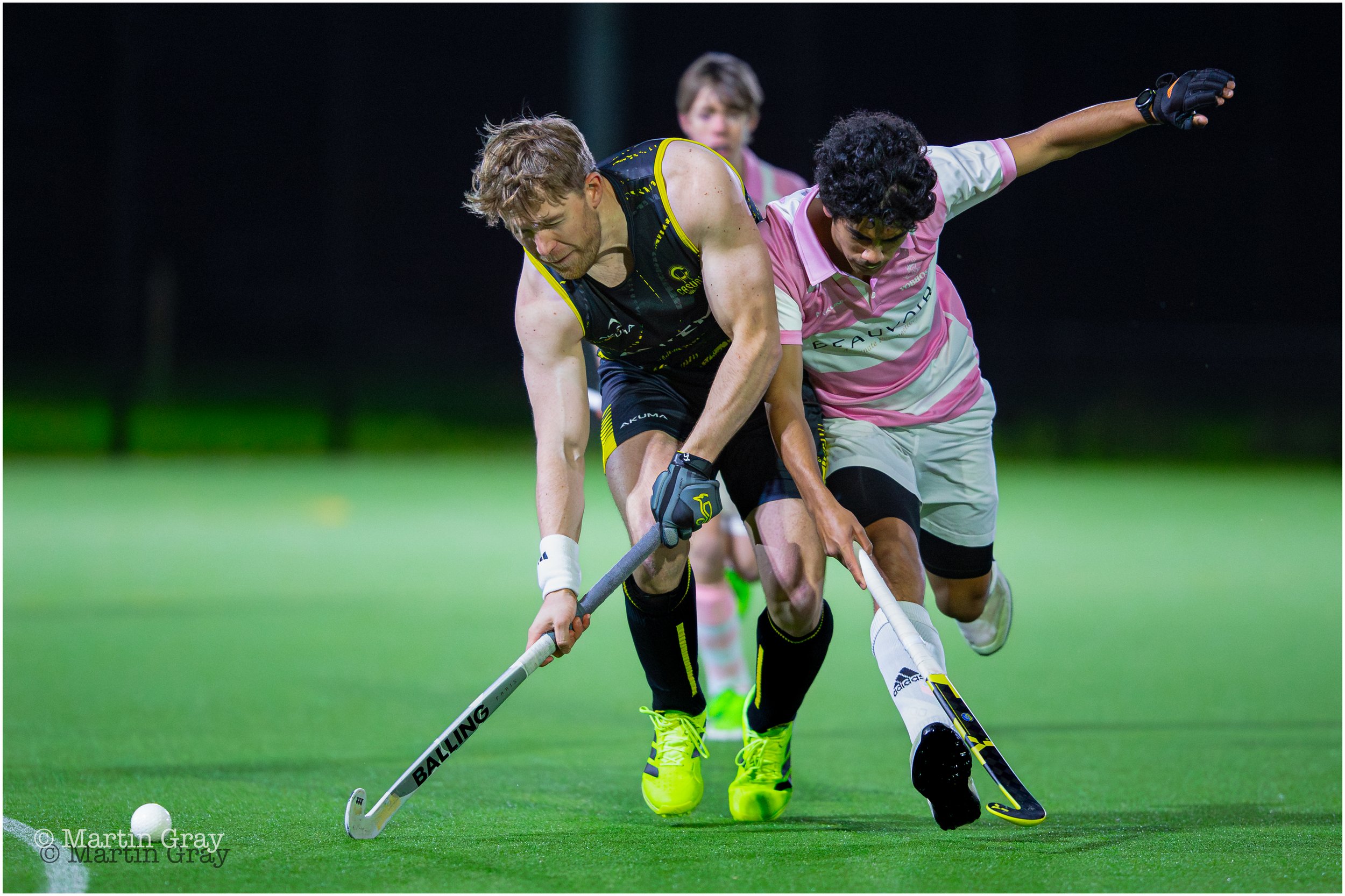 Tom Nightingale and Jake Taylor challenge for possession-4387.jpg