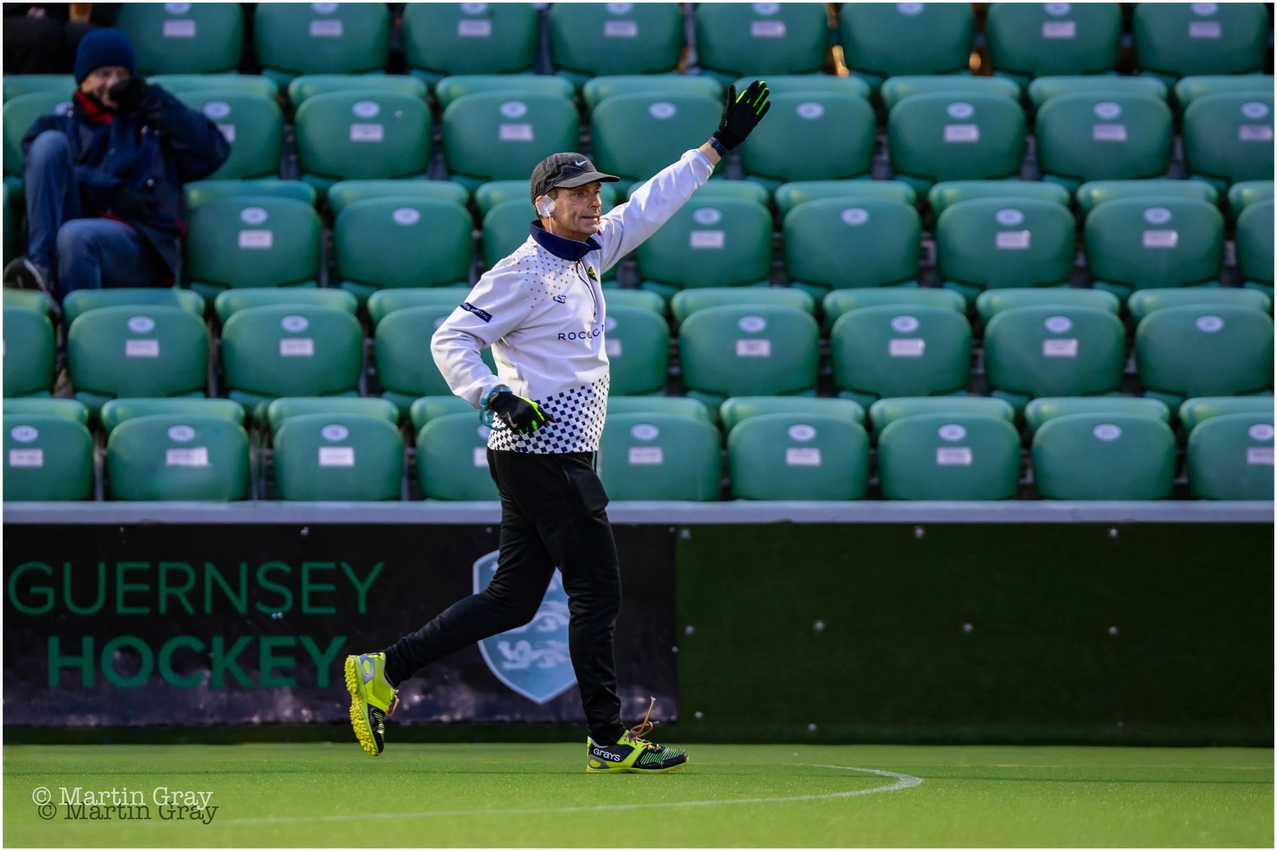 Ruari Hardy Umpire-4778.jpg