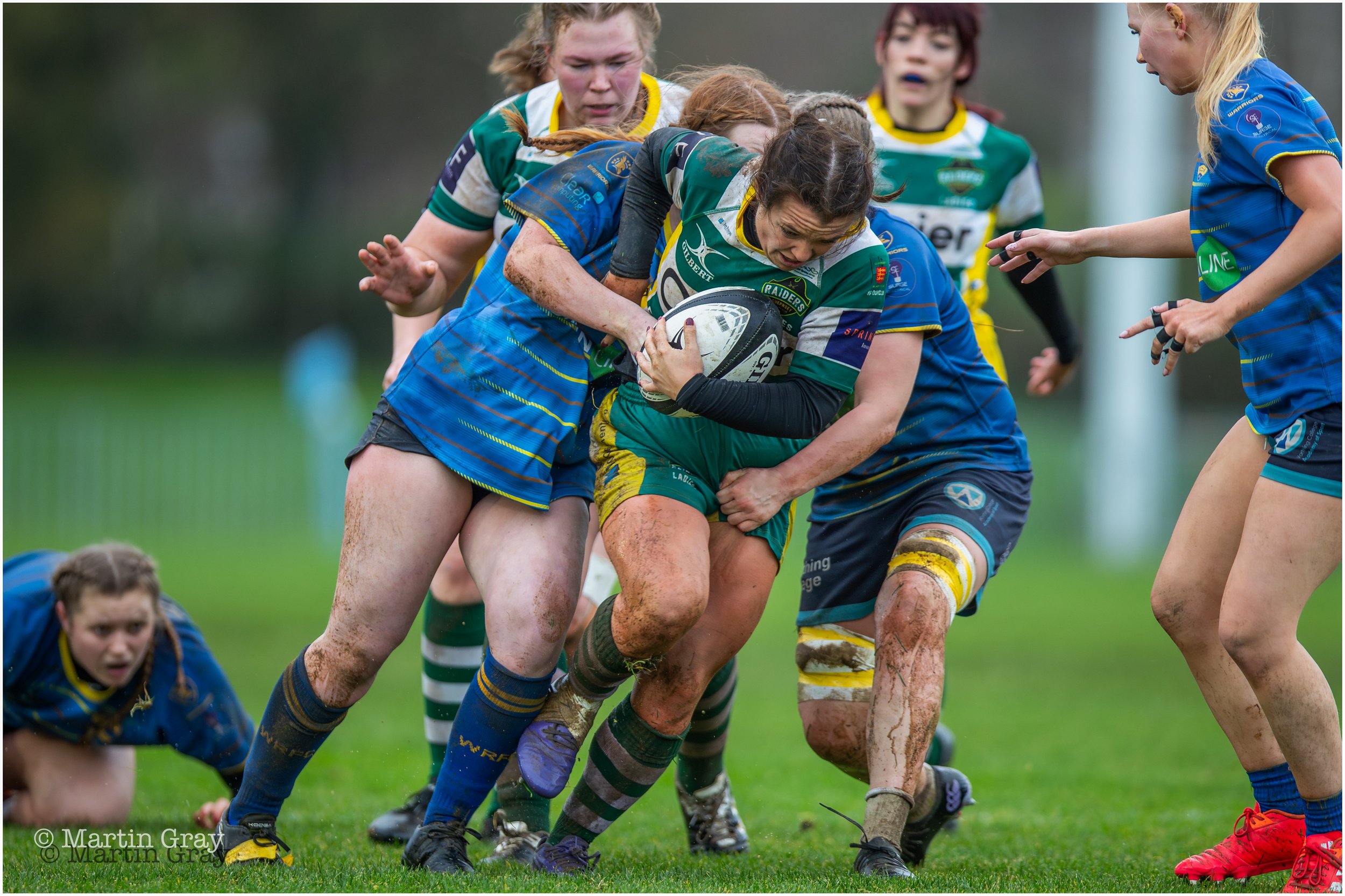Charlie Le Noury attempts to escape from a tackle-6468.jpg