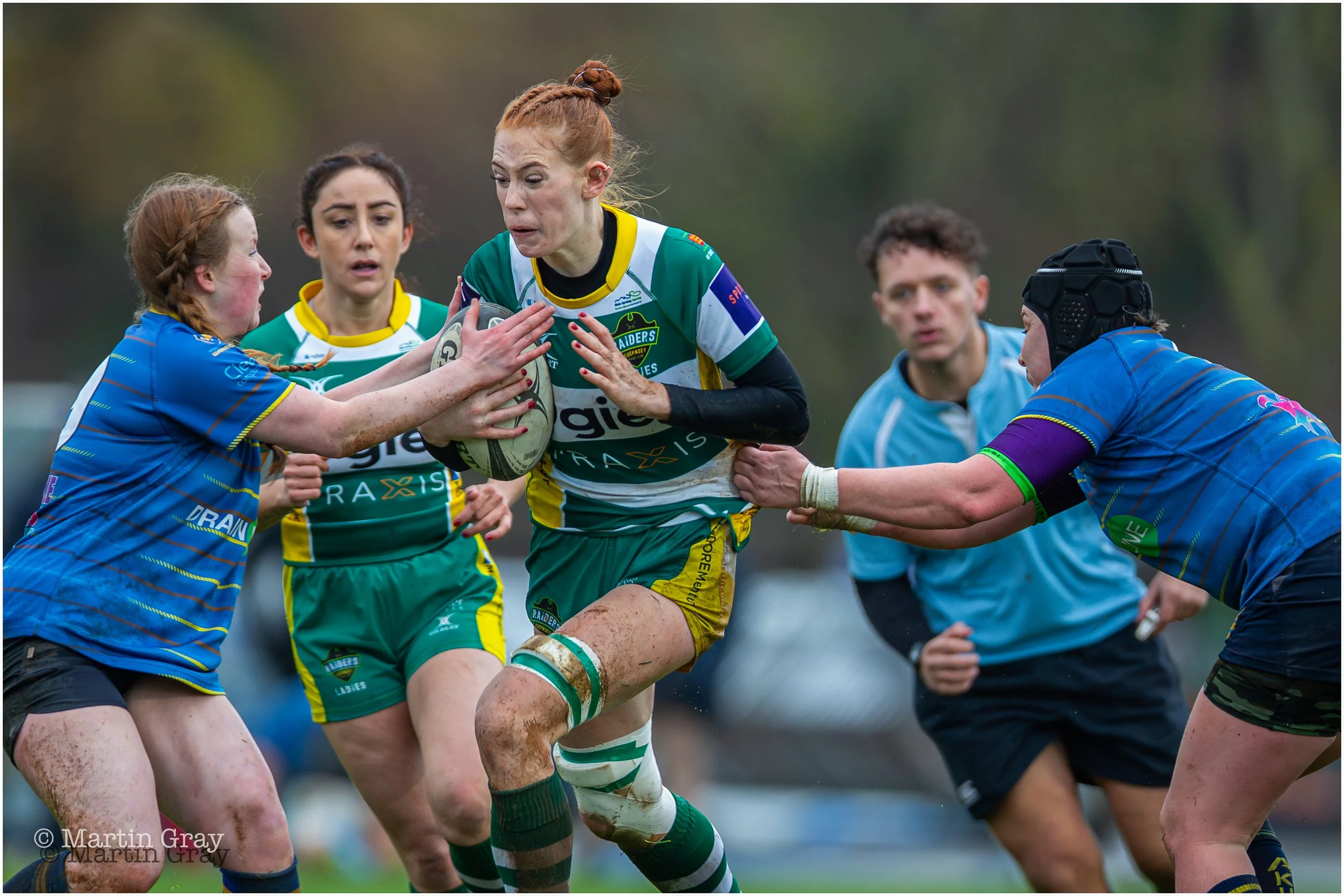 Molly Farrell breaks in the Worthing 22-5884.jpg