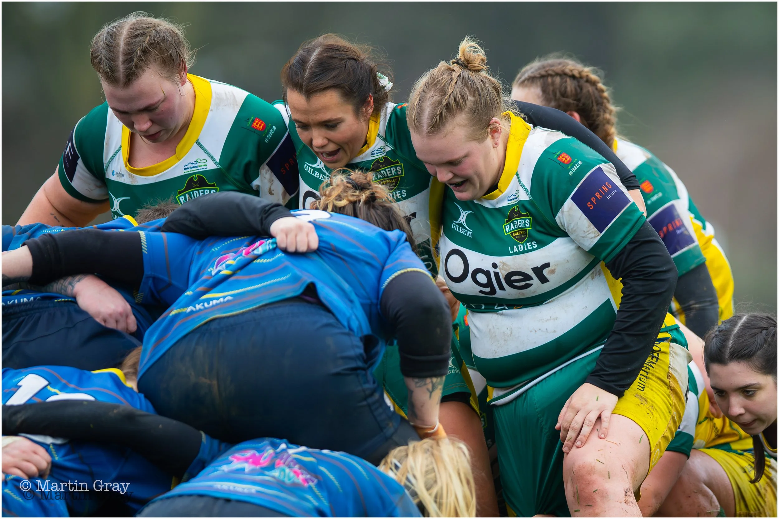 Raiders Ladies Front Row-6089.jpg