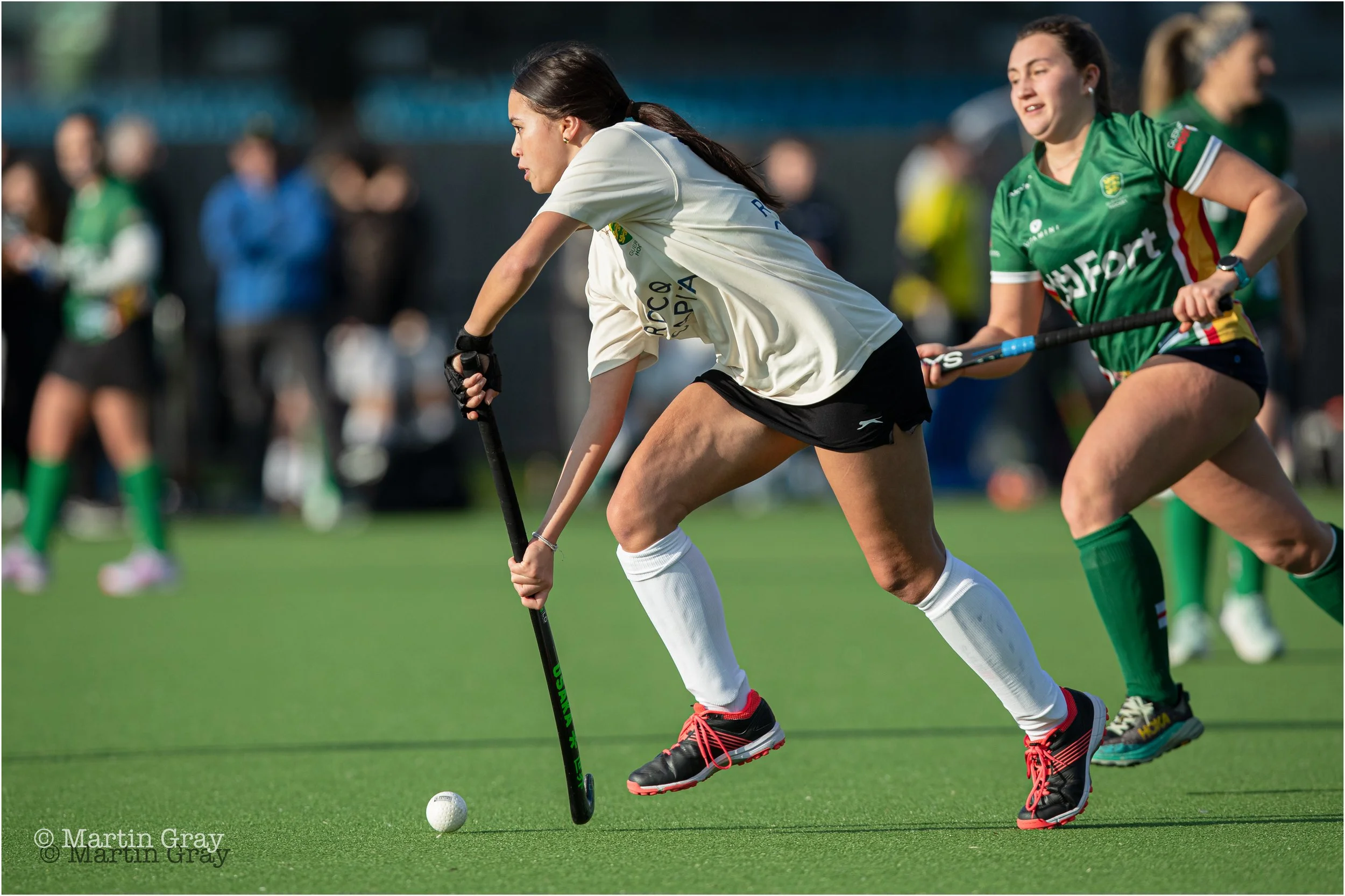 Mali Smith with Katie Smith in pursuit-7606.jpg