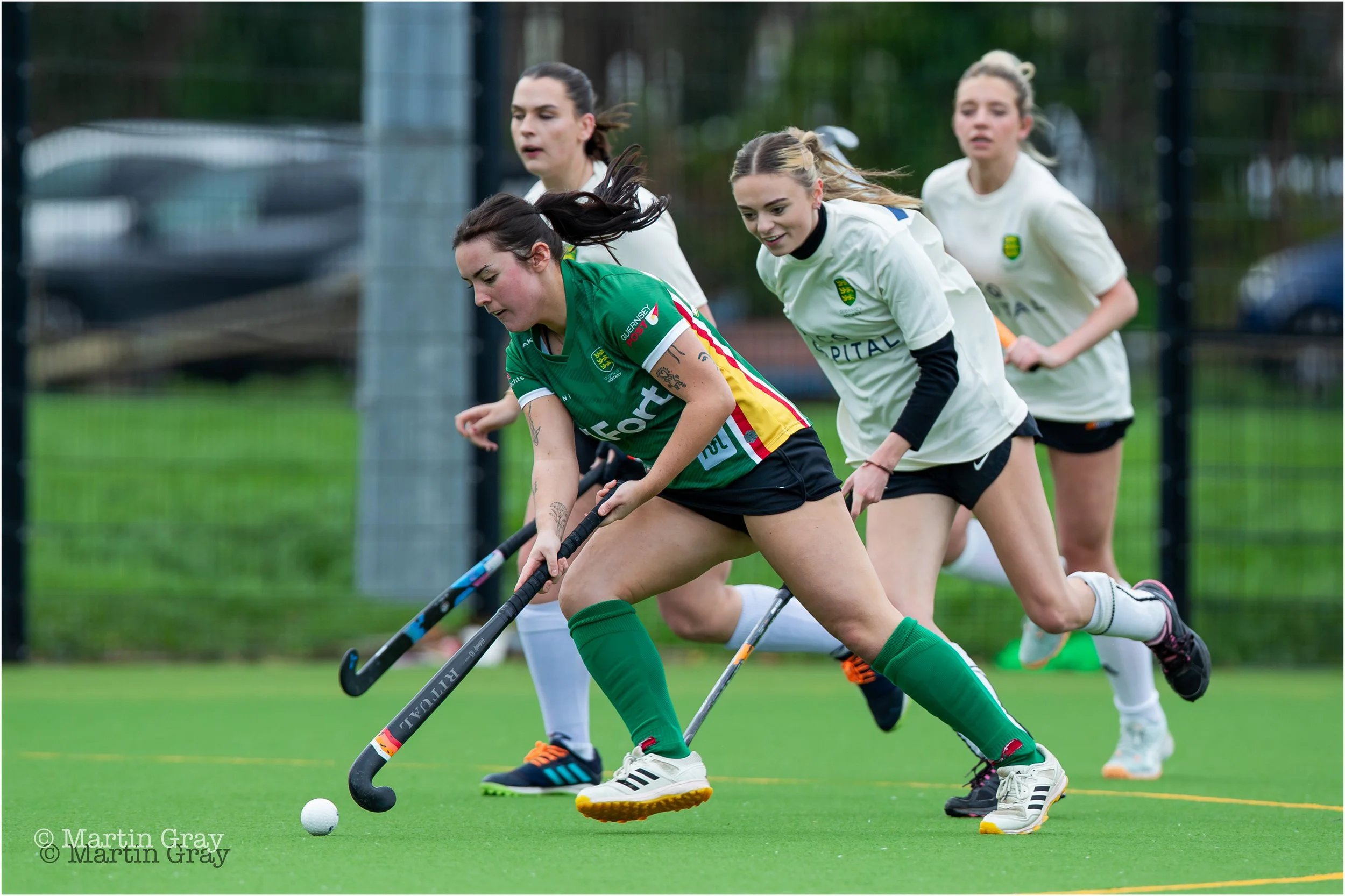 Mia Lloyd-Jones driving the ball into the scoring D-2.jpg