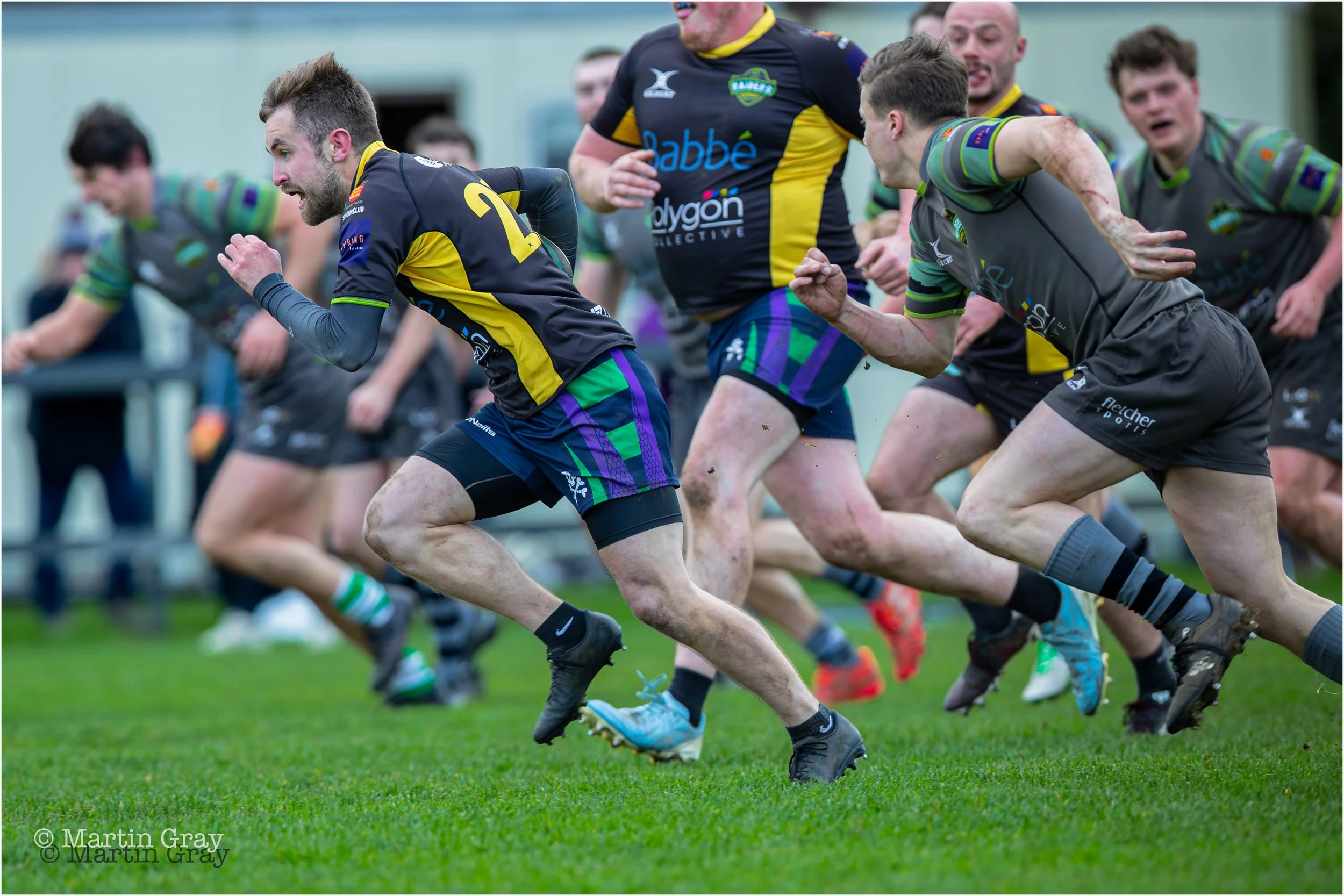 Kieran Creber breaks in the centre-6992.jpg