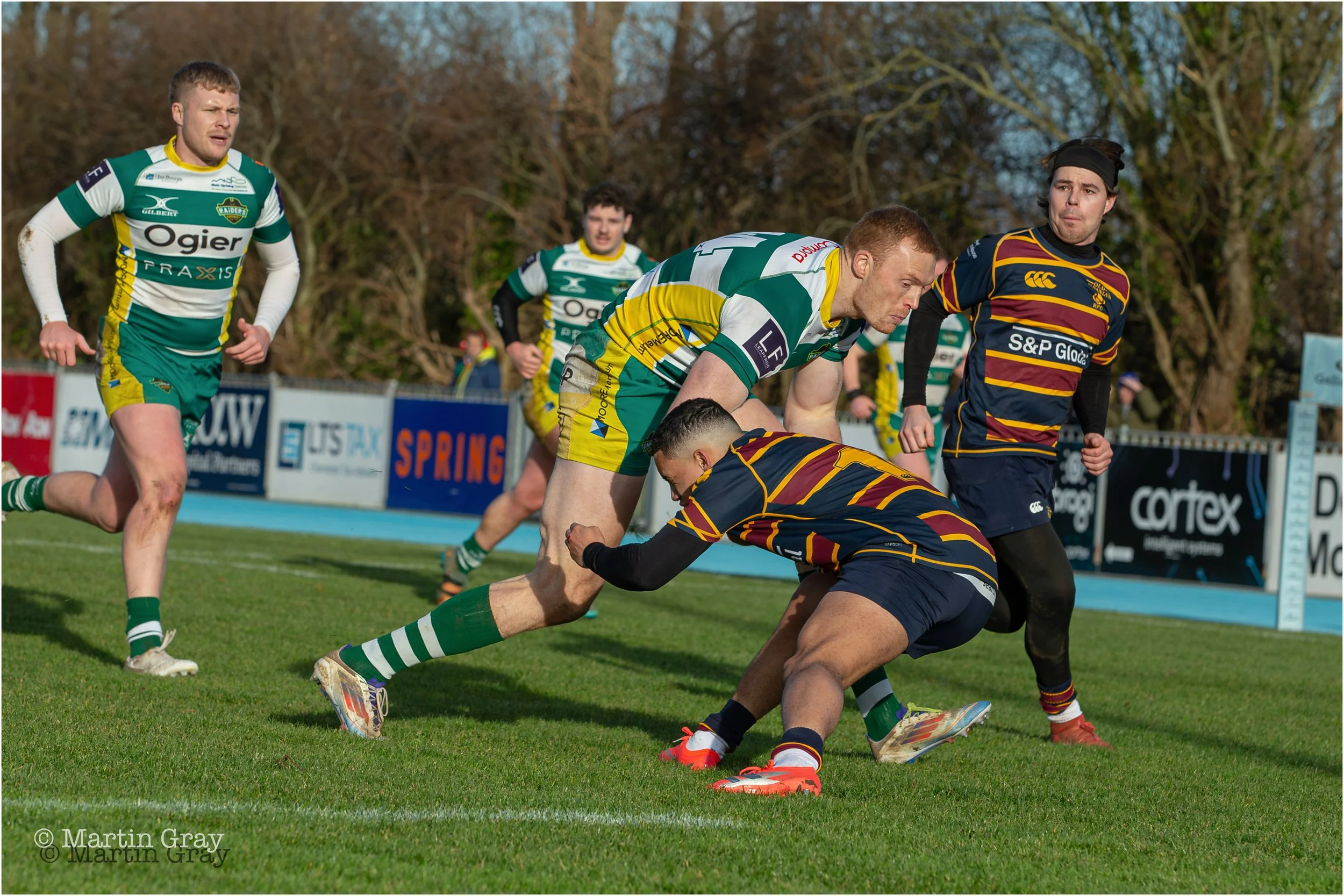 Anthony Armstrong breaks in the OA's 22-8704.jpg