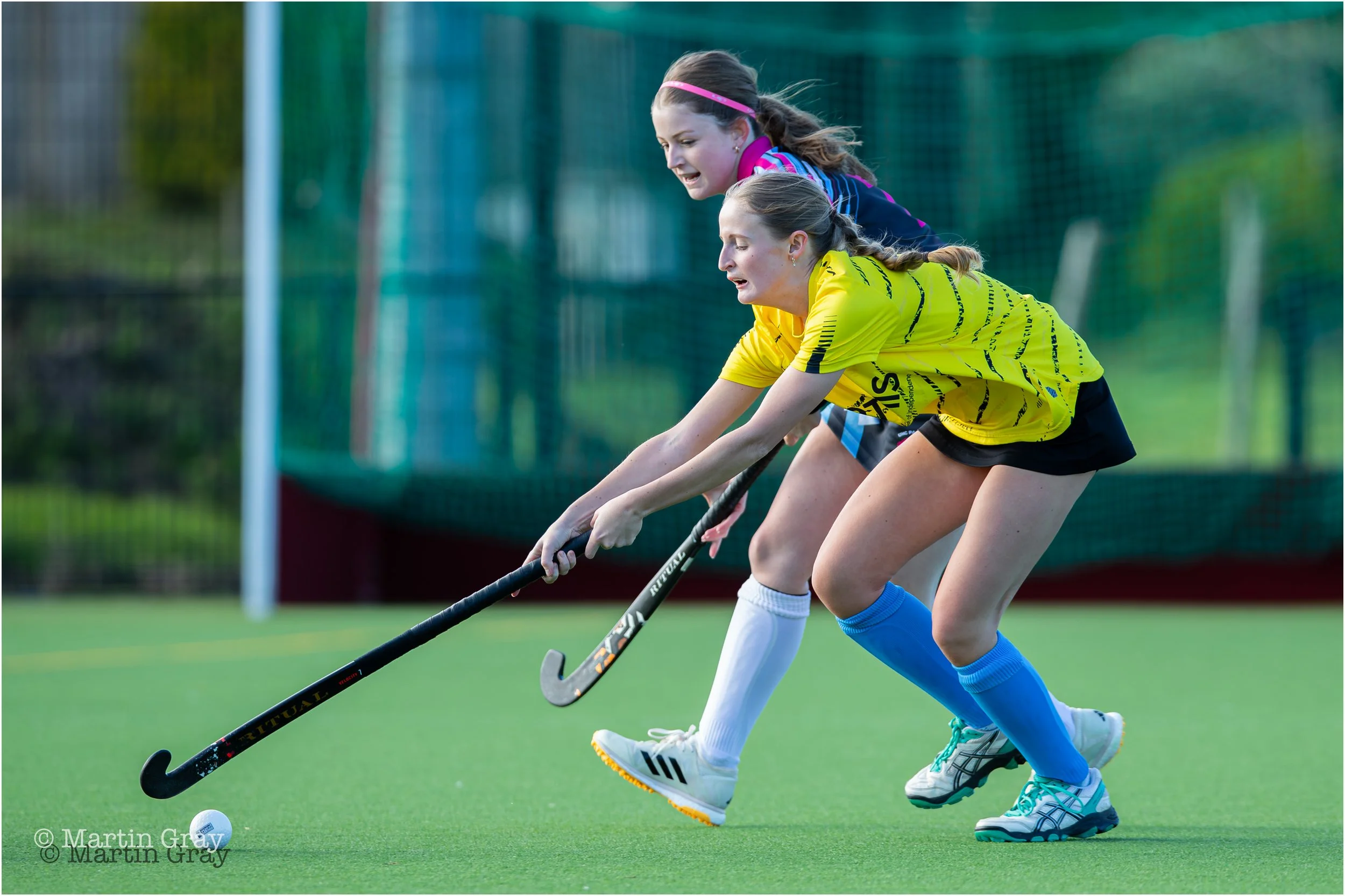 Casuals winning midfield ball-0494.jpg