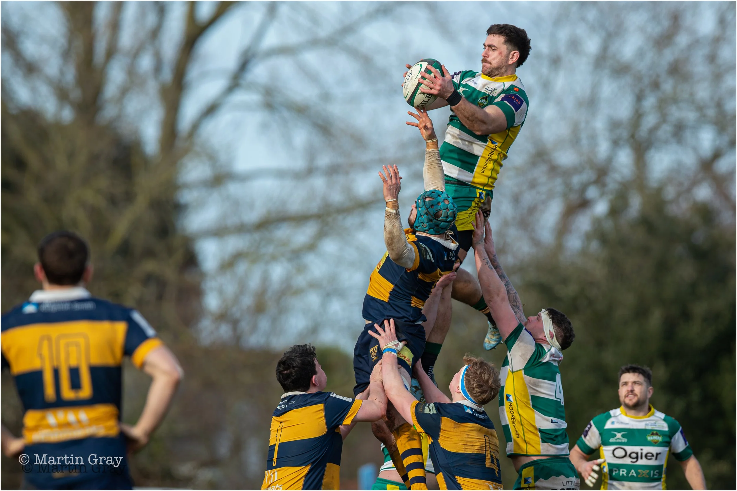 Brad Webb winning lineout-0207.jpg