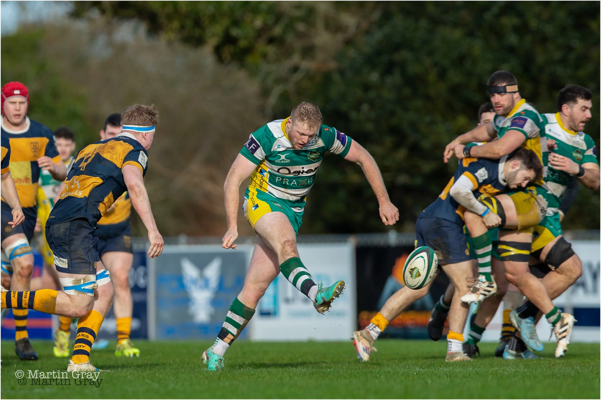 Ciaran McGann clears the ball upfield-0204.jpg