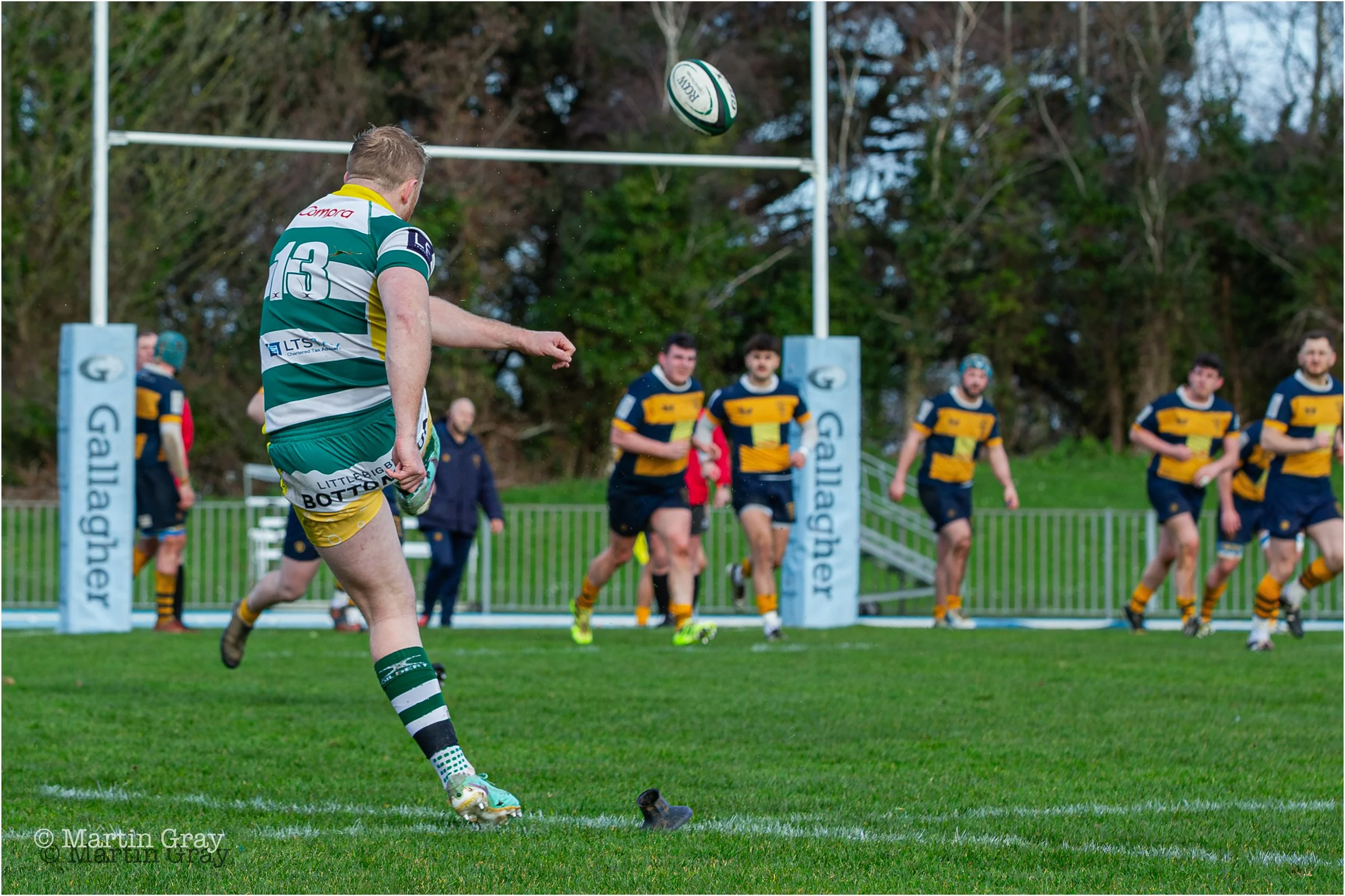 Ciaran McGann kicks a conversion-1603.jpg