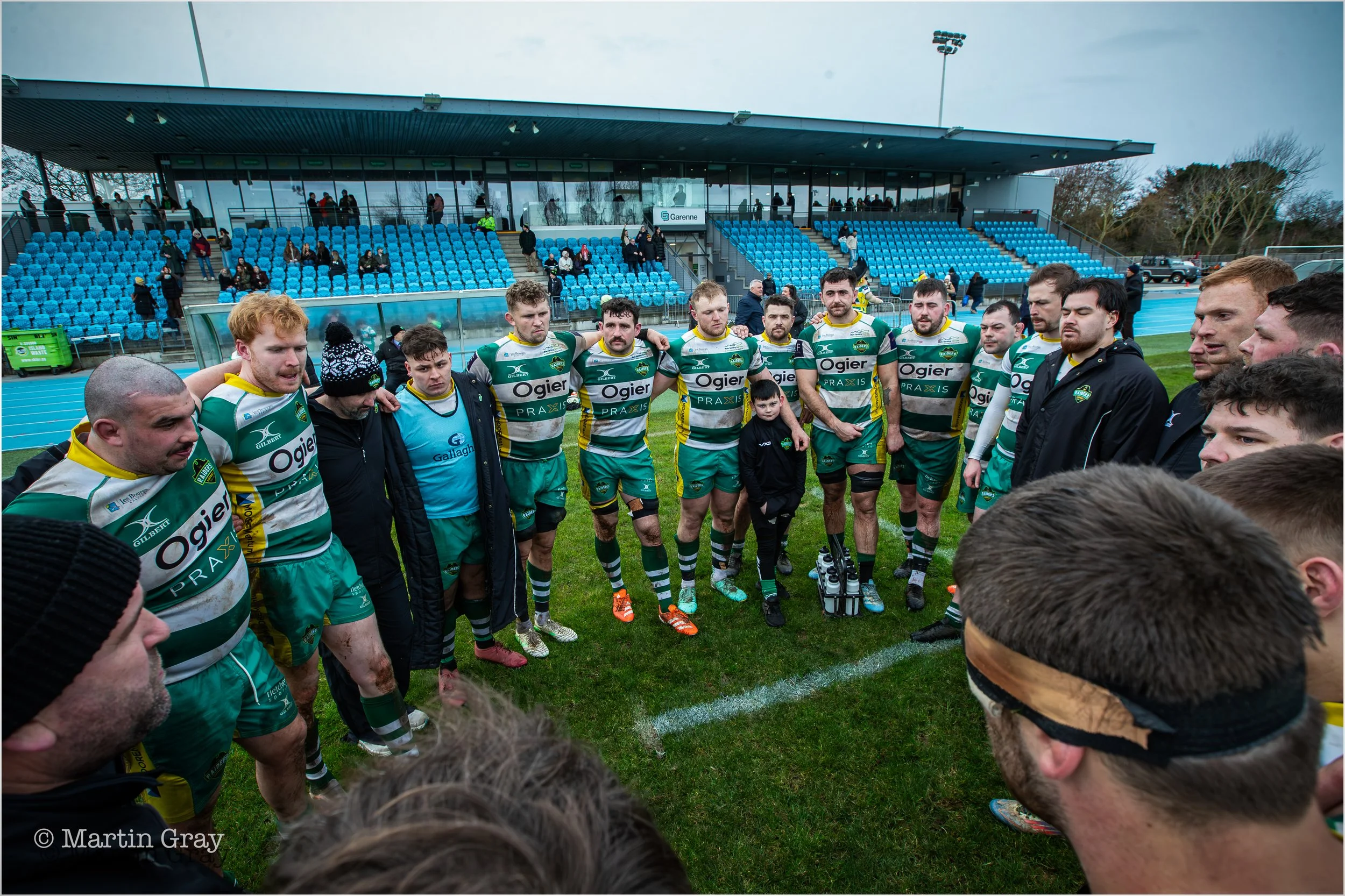 Raiders post match huddle-0484.jpg