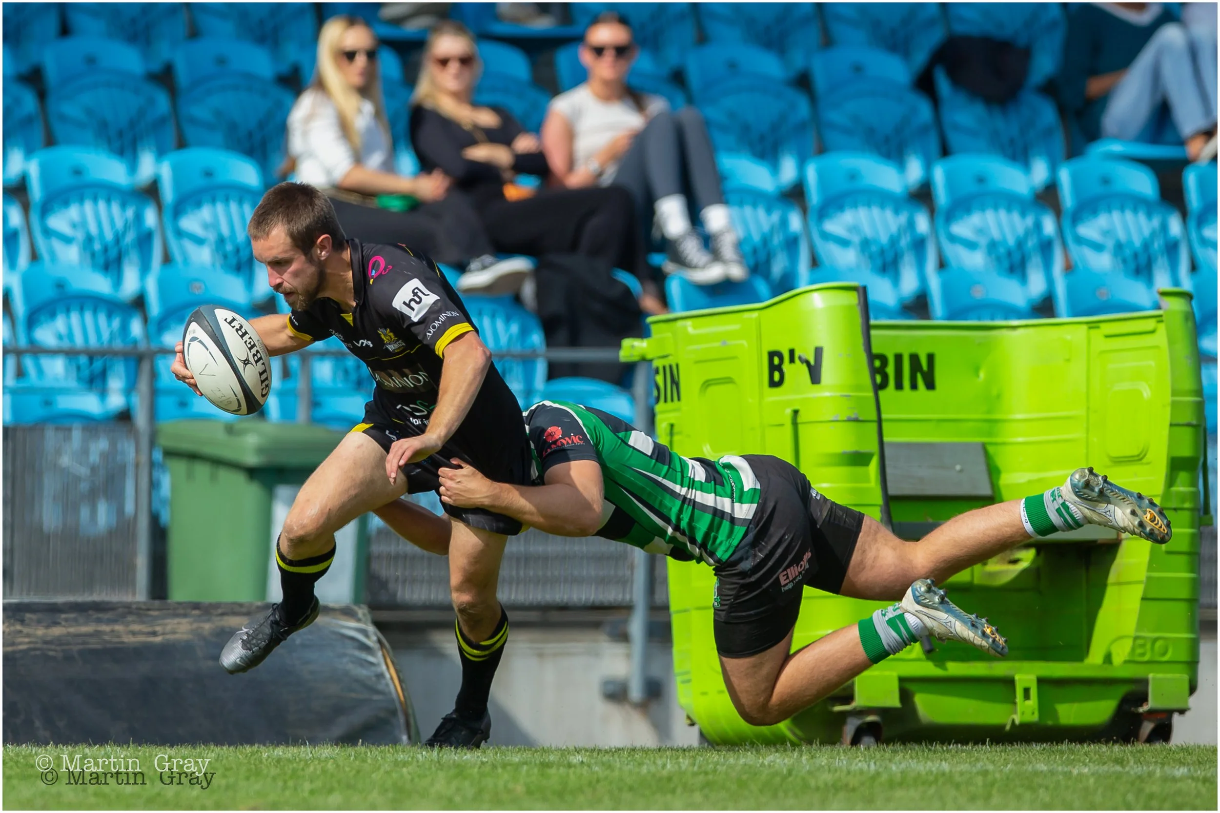 Kieran Creber tackled-2786.jpg