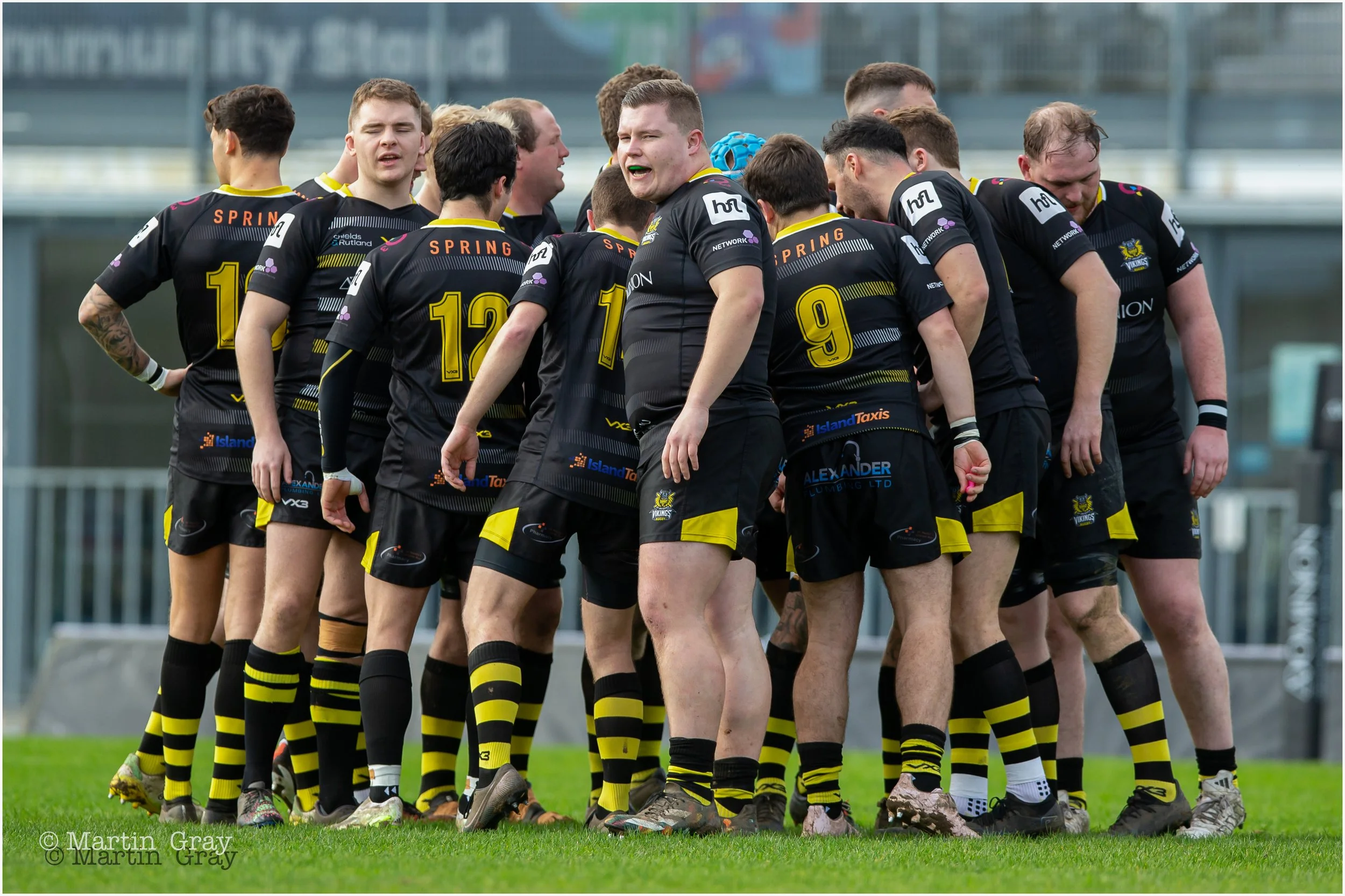 Vikings team huddle-3597.jpg