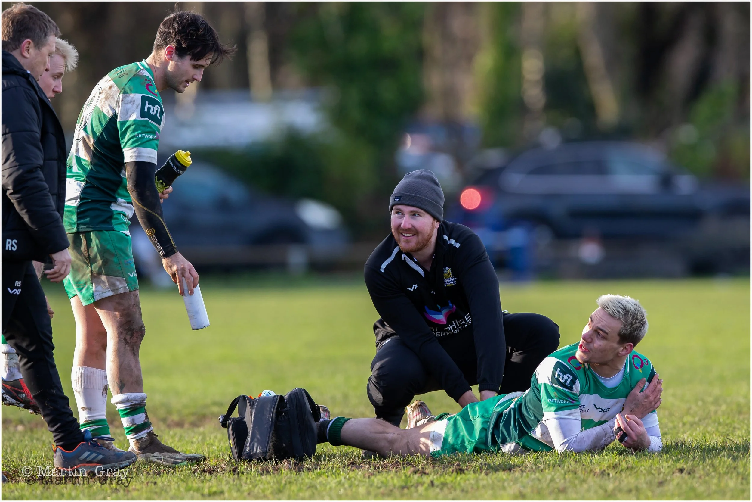 Charlie Simmonds receives attention-8183.jpg