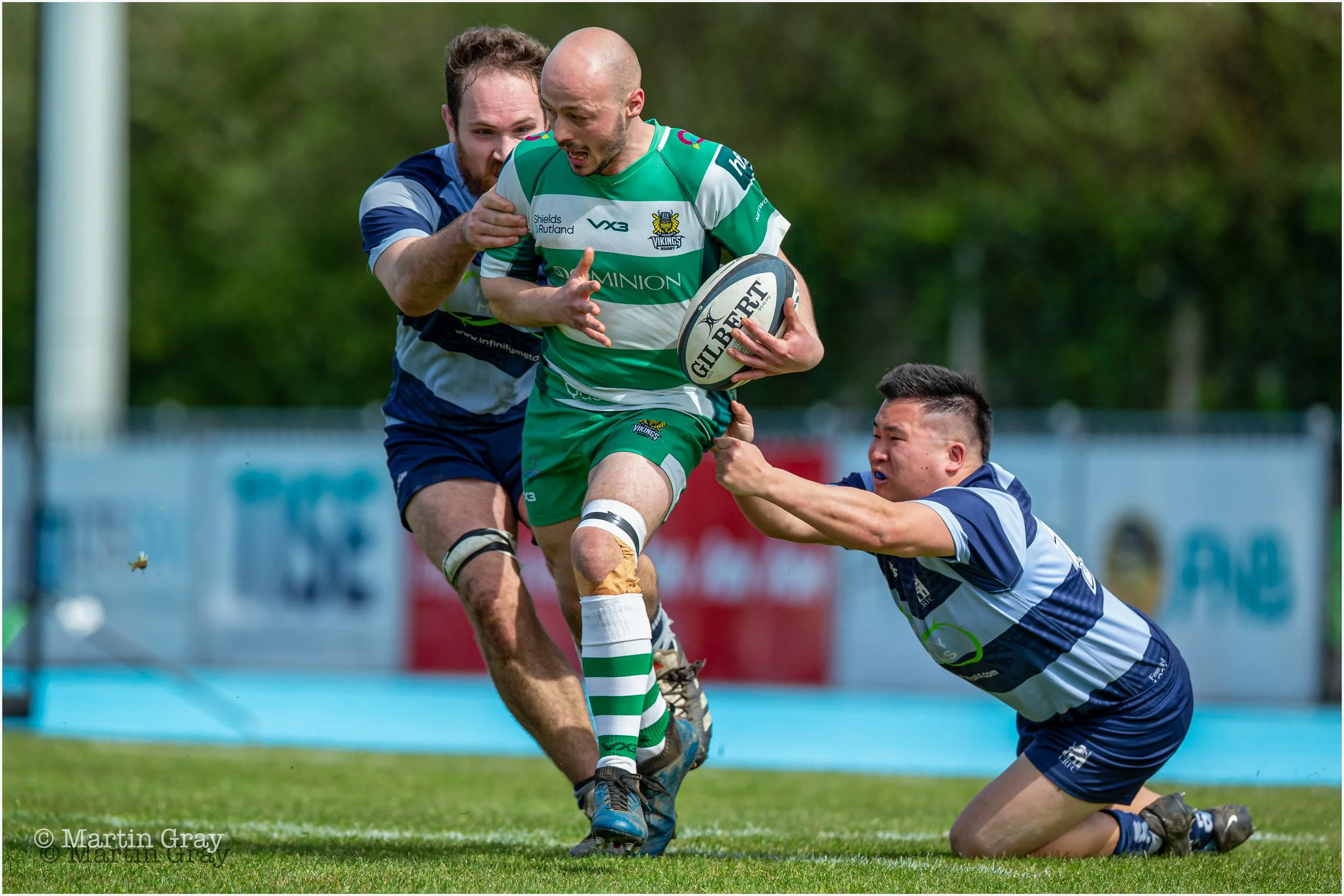 Cam Le Prevost slips a tackle-1565.jpg