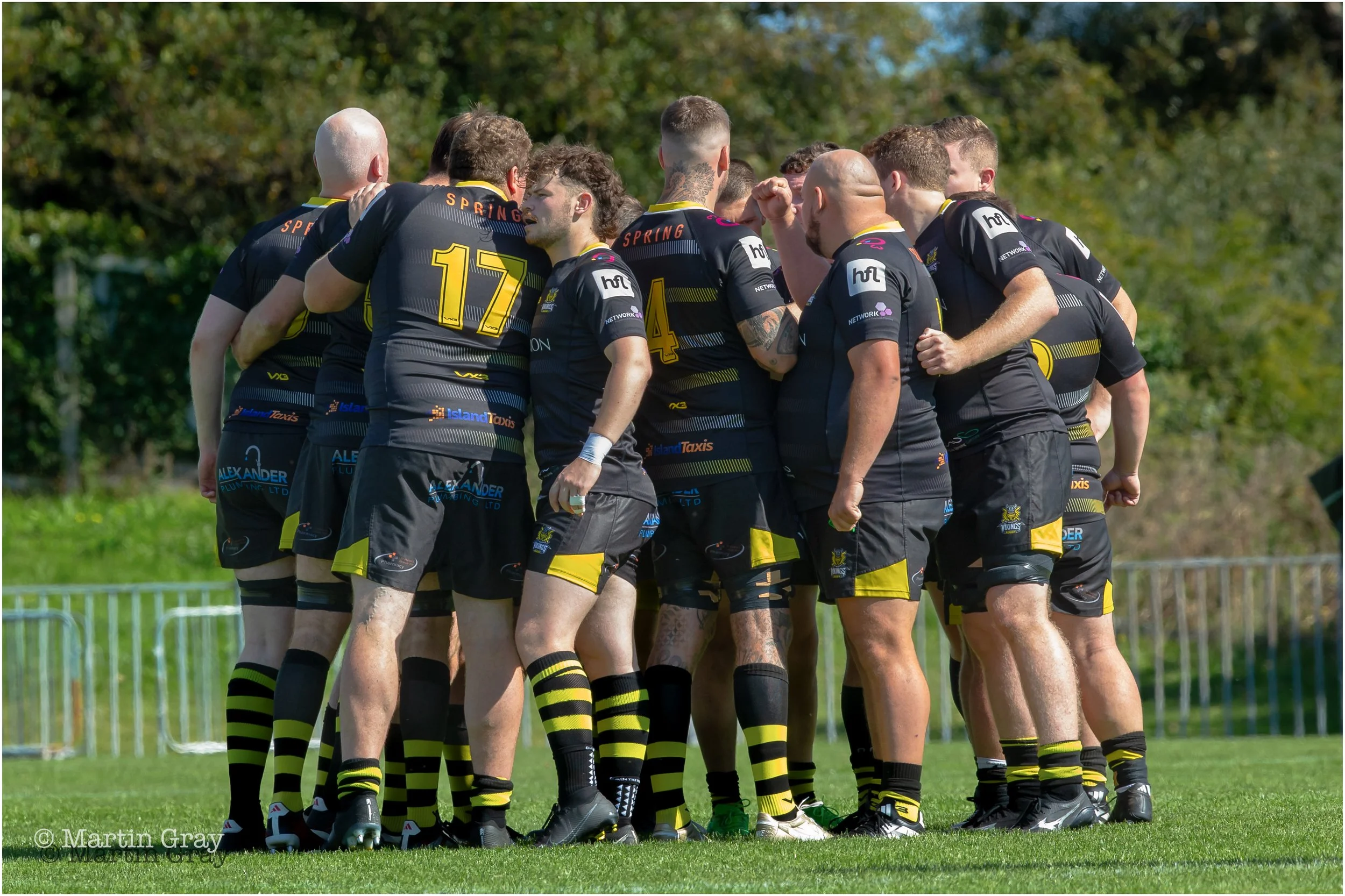 Vikings team huddle-2589.jpg