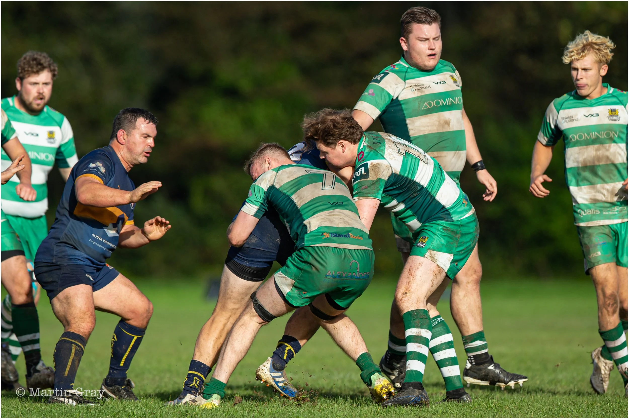 Vikings tackle-2299.jpg