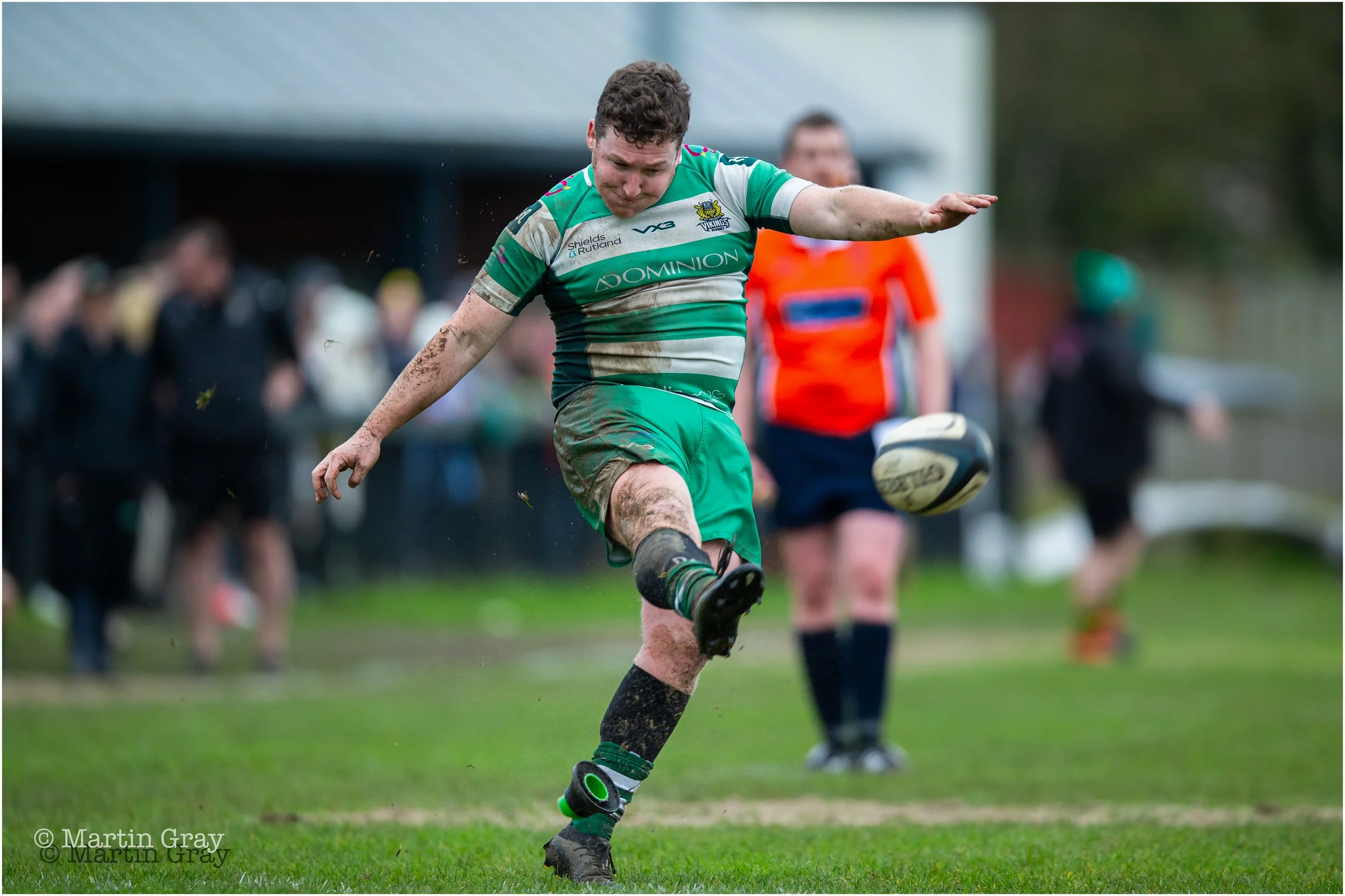 Tom Veillard conversion kick-5265.jpg