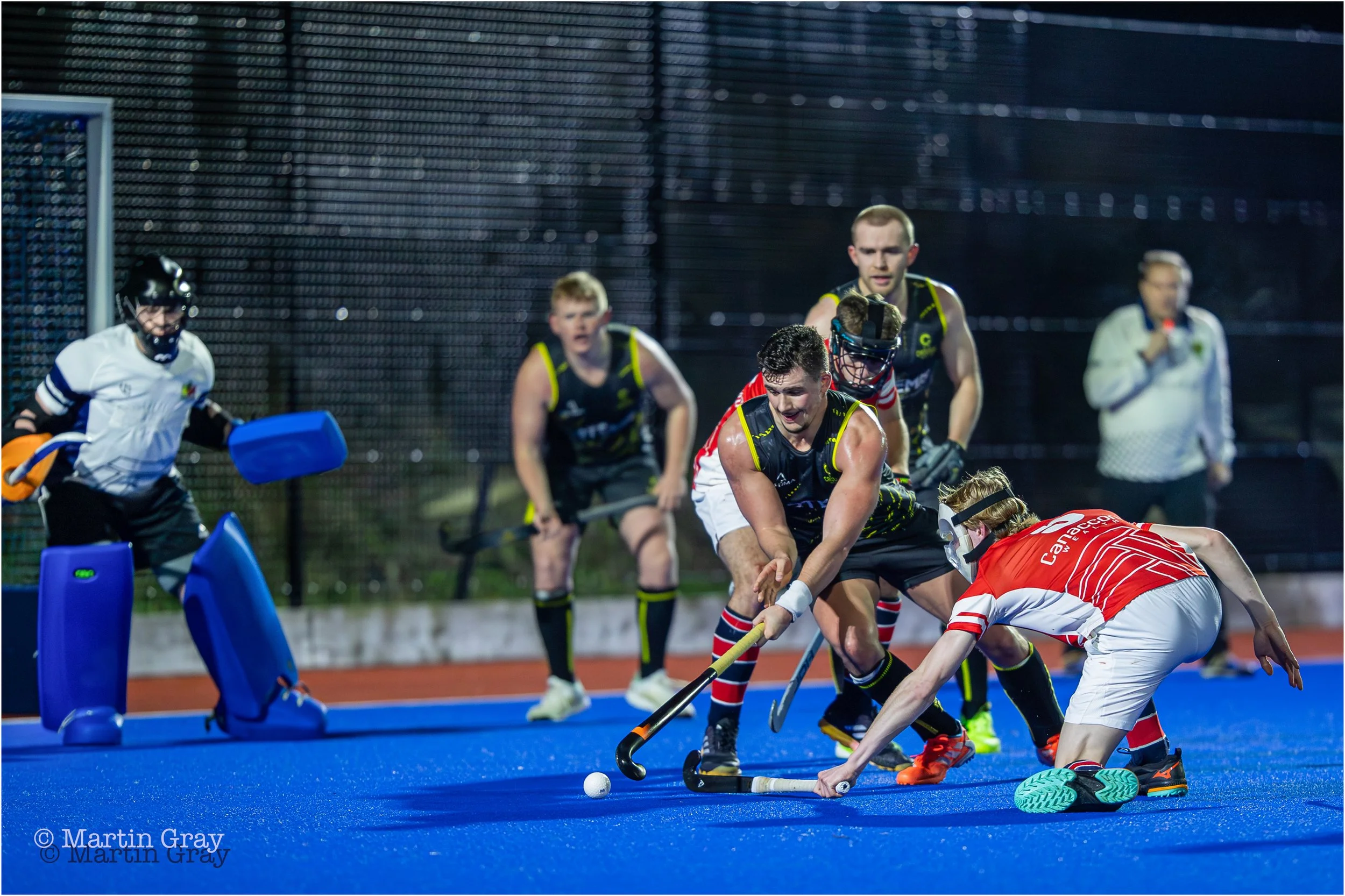 Will Mansell cuts through the College defence to shoot-2998.jpg